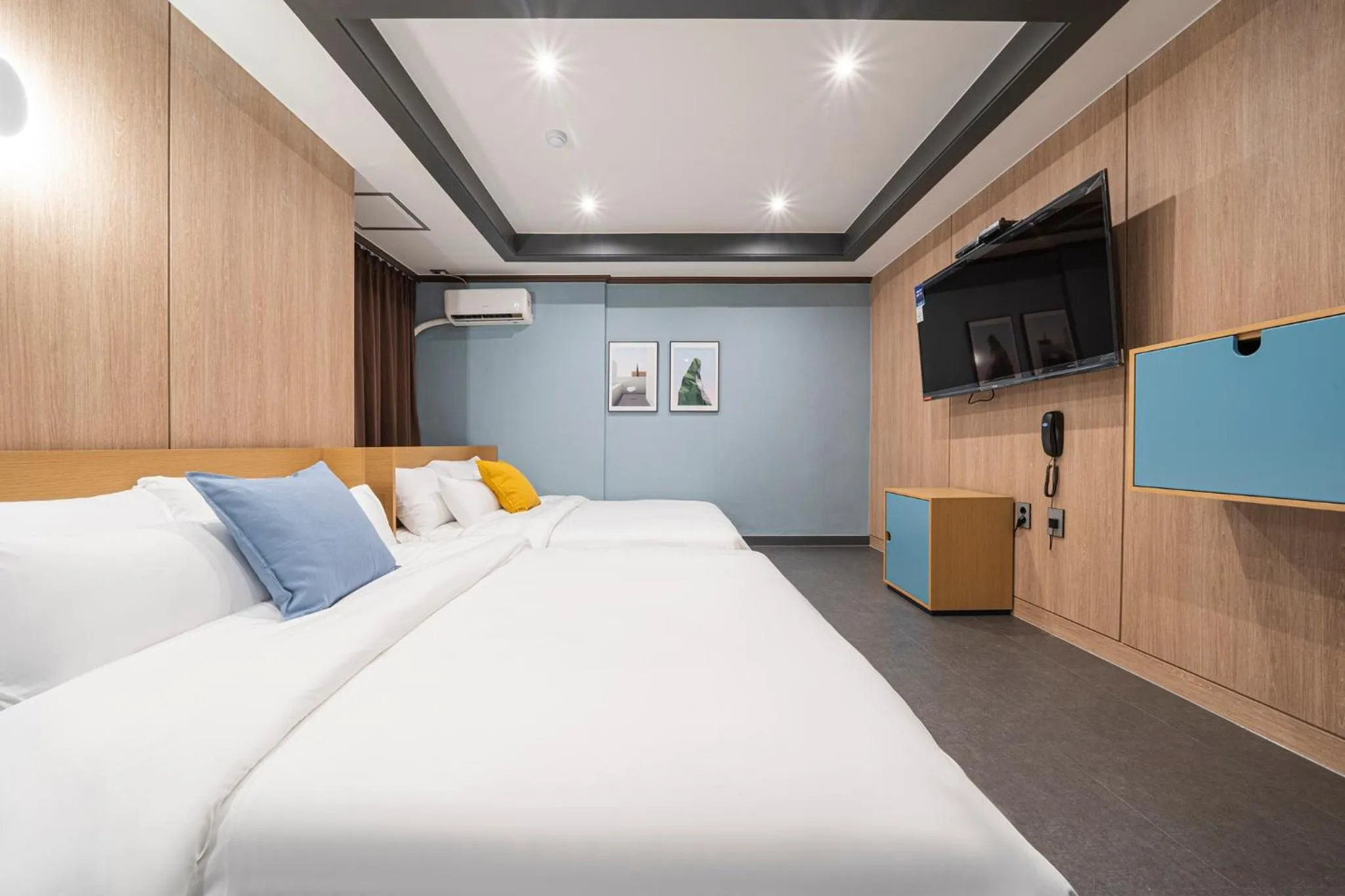 Bed in Shourin Hotel Daejeon by Aank