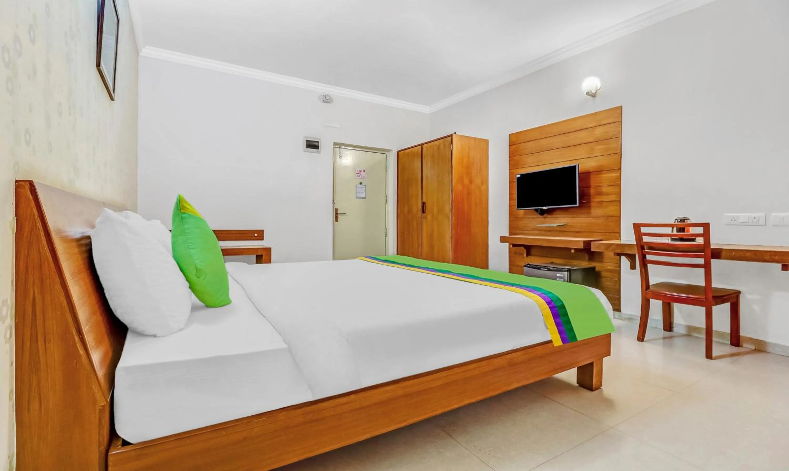 Photo of the whole room, Bed in Treebo The Grand Skyla Marathahalli