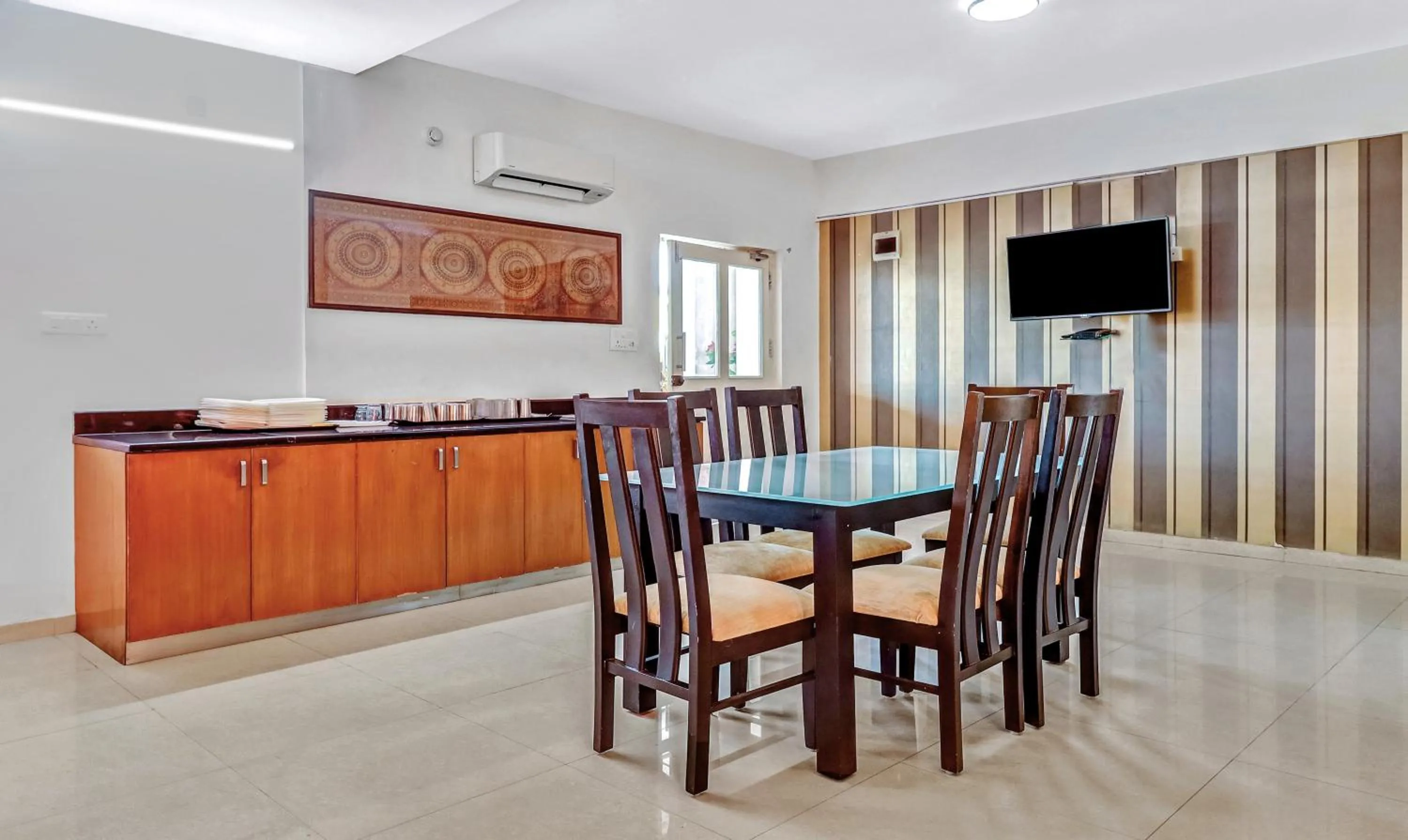 Dining area in Treebo The Grand Skyla Marathahalli
