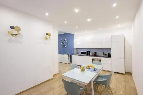 Genoa Lux Apartments with parking