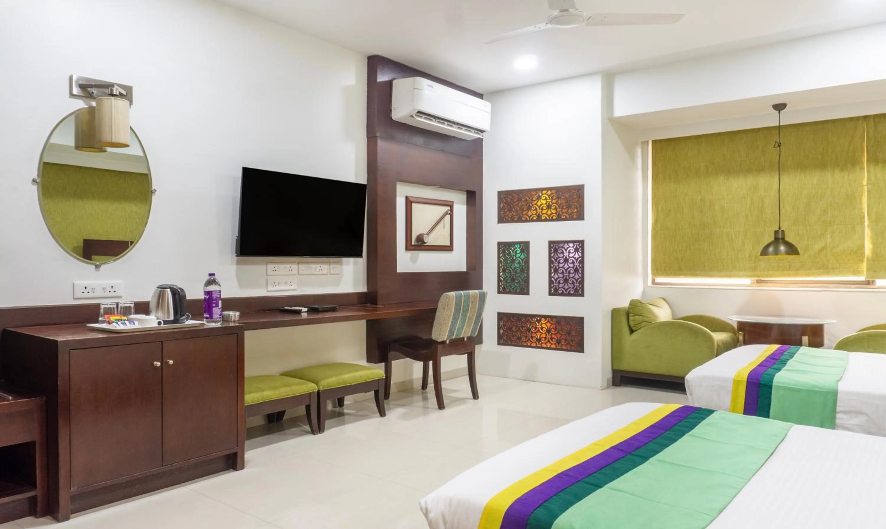Bedroom, Bed in Treebo Bhairavee, Baner