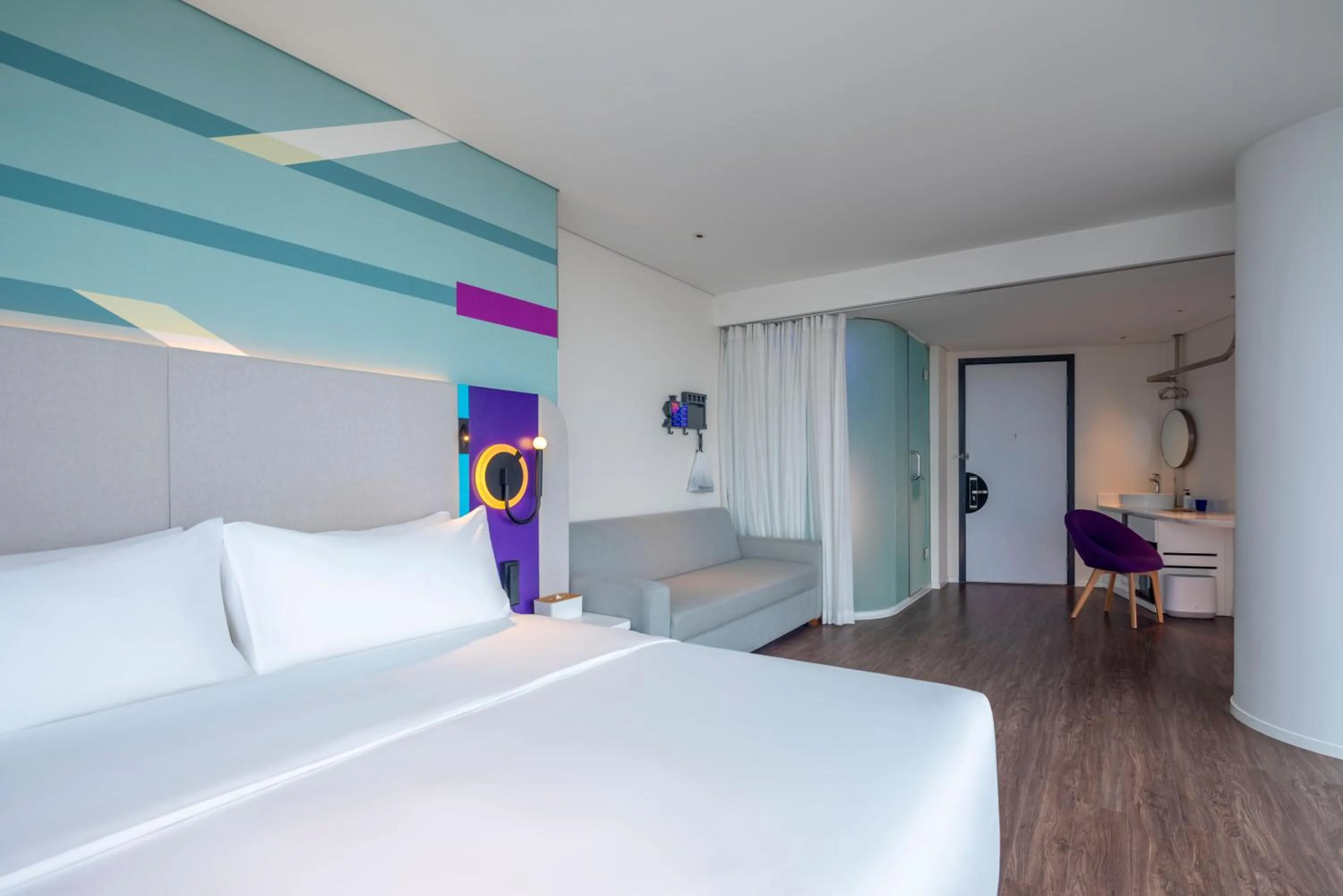 Bedroom, Bed in Tru by Hilton Hanoi Station