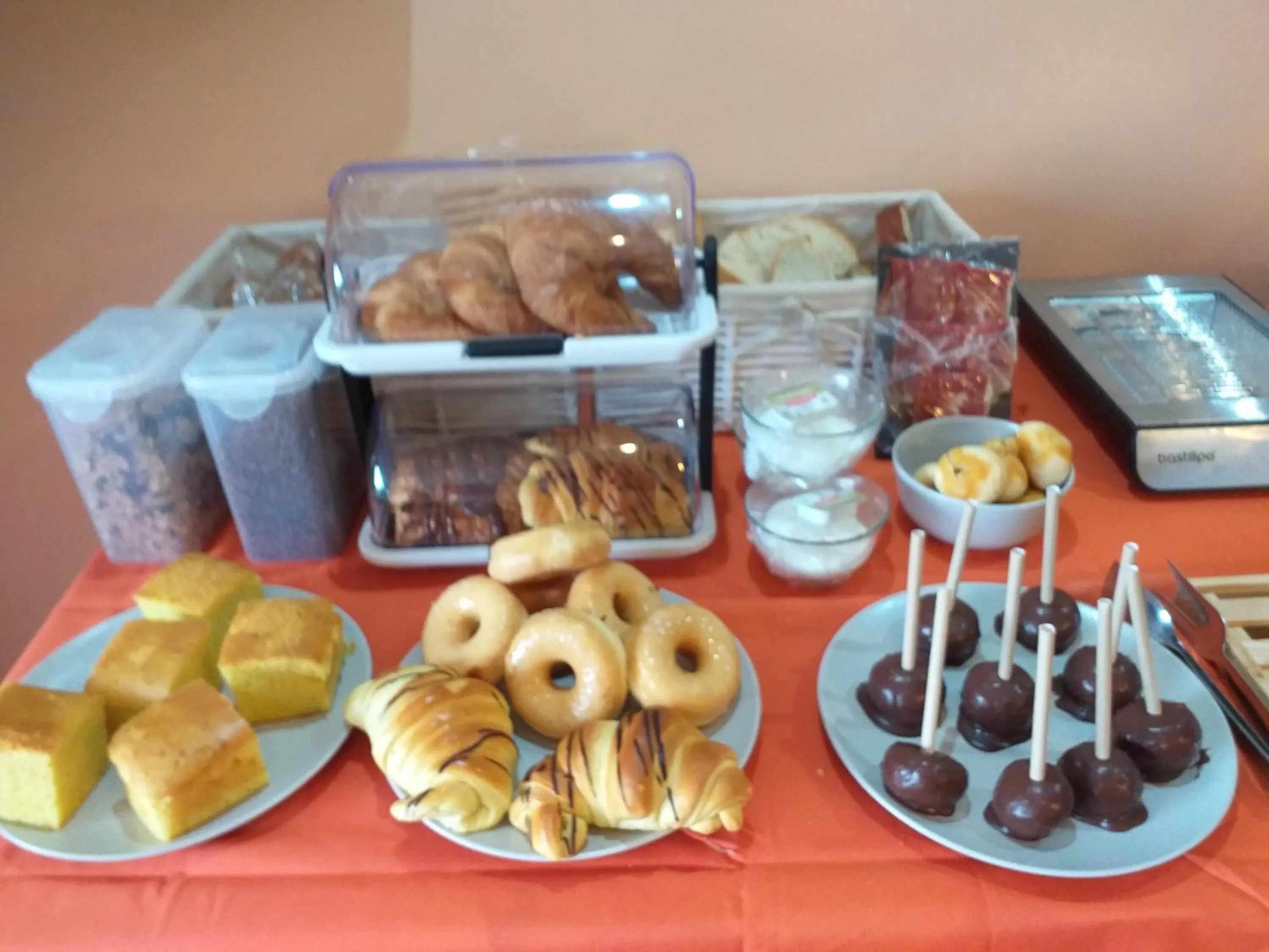 Breakfast in Hotel Rural Montesomao