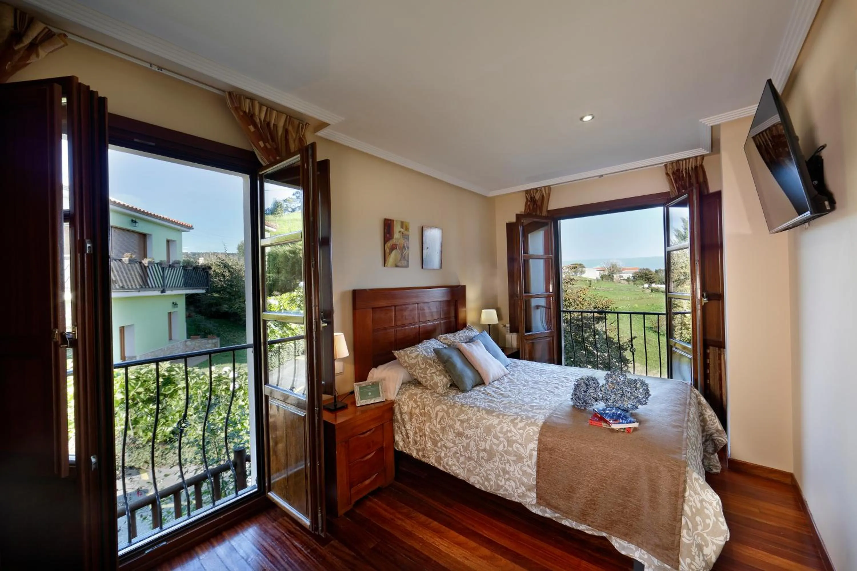 View (from property/room) in Hotel Rural Montesomao