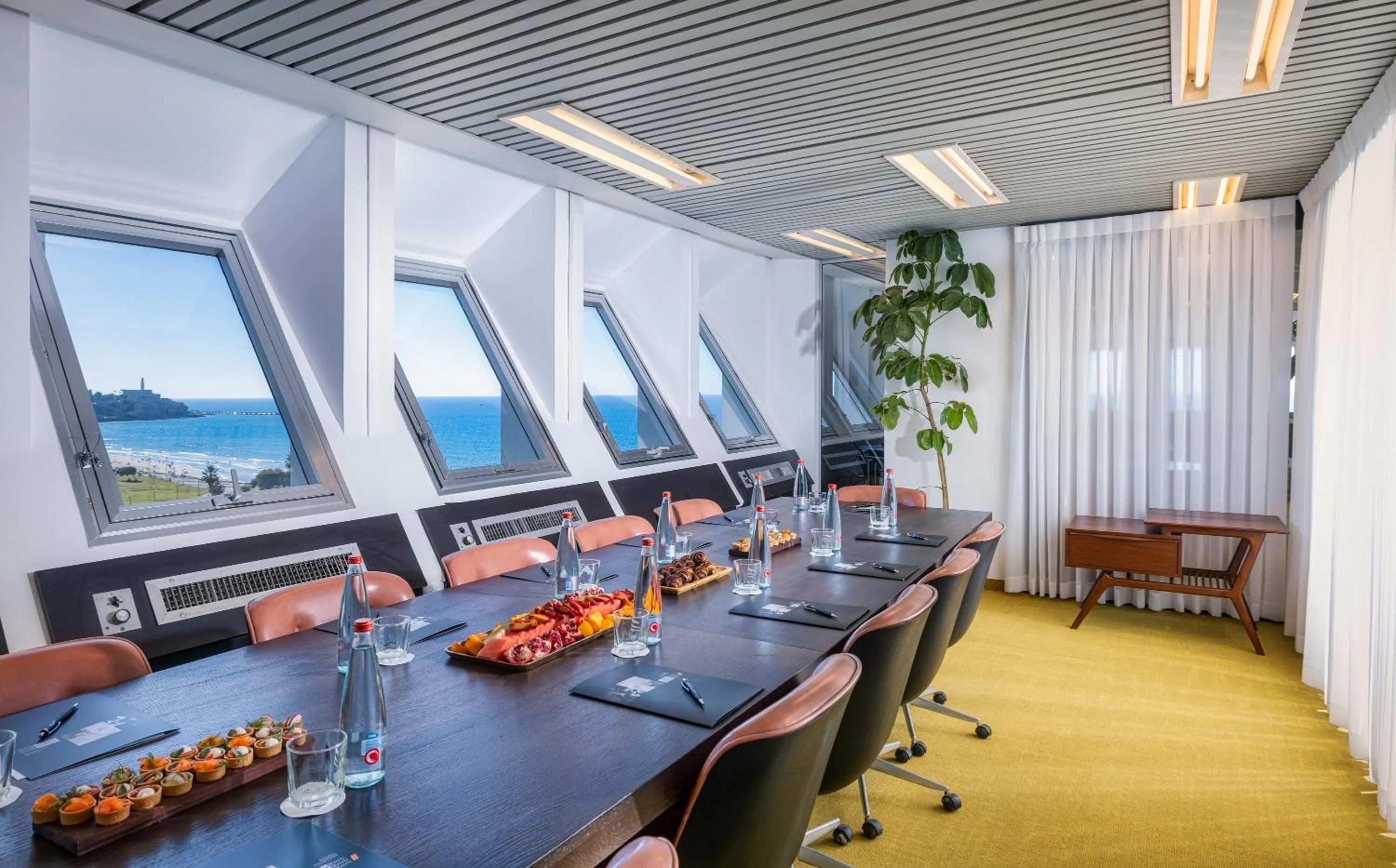 Lounge or bar in Brown Brut Seafront Hotel, a member of Brown Hotels