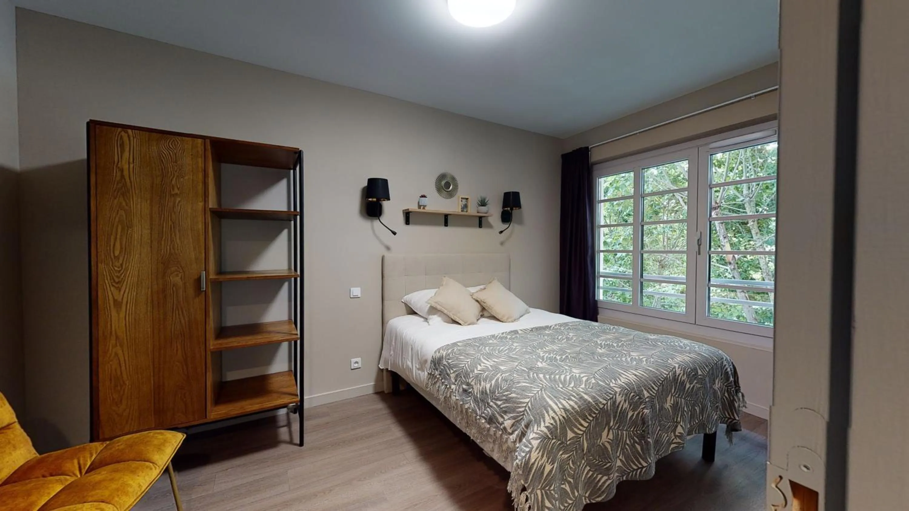 Bedroom in Colivaim by Startway Arcachon