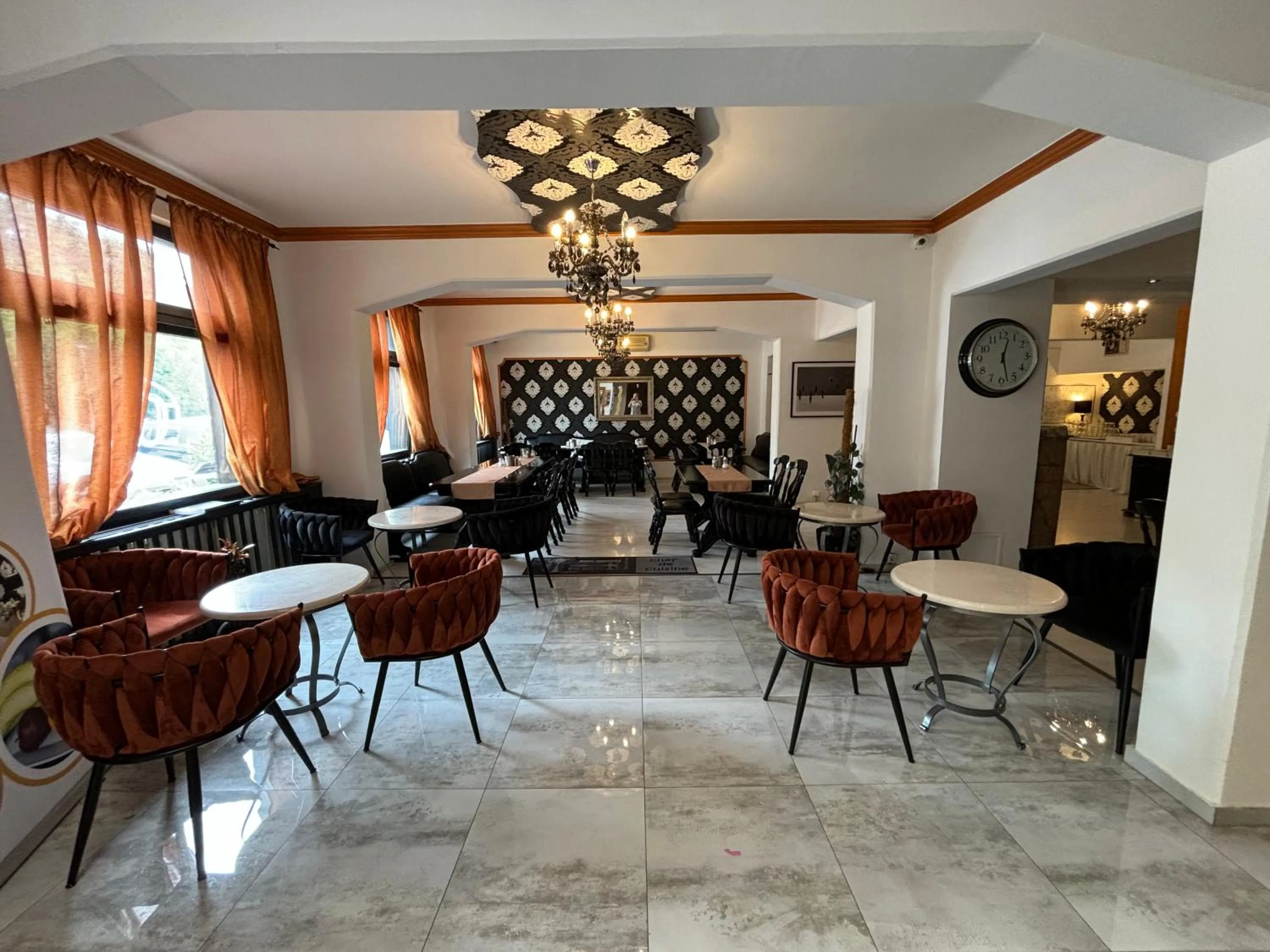 Dining area in Hotel Gloria Budapest City Center