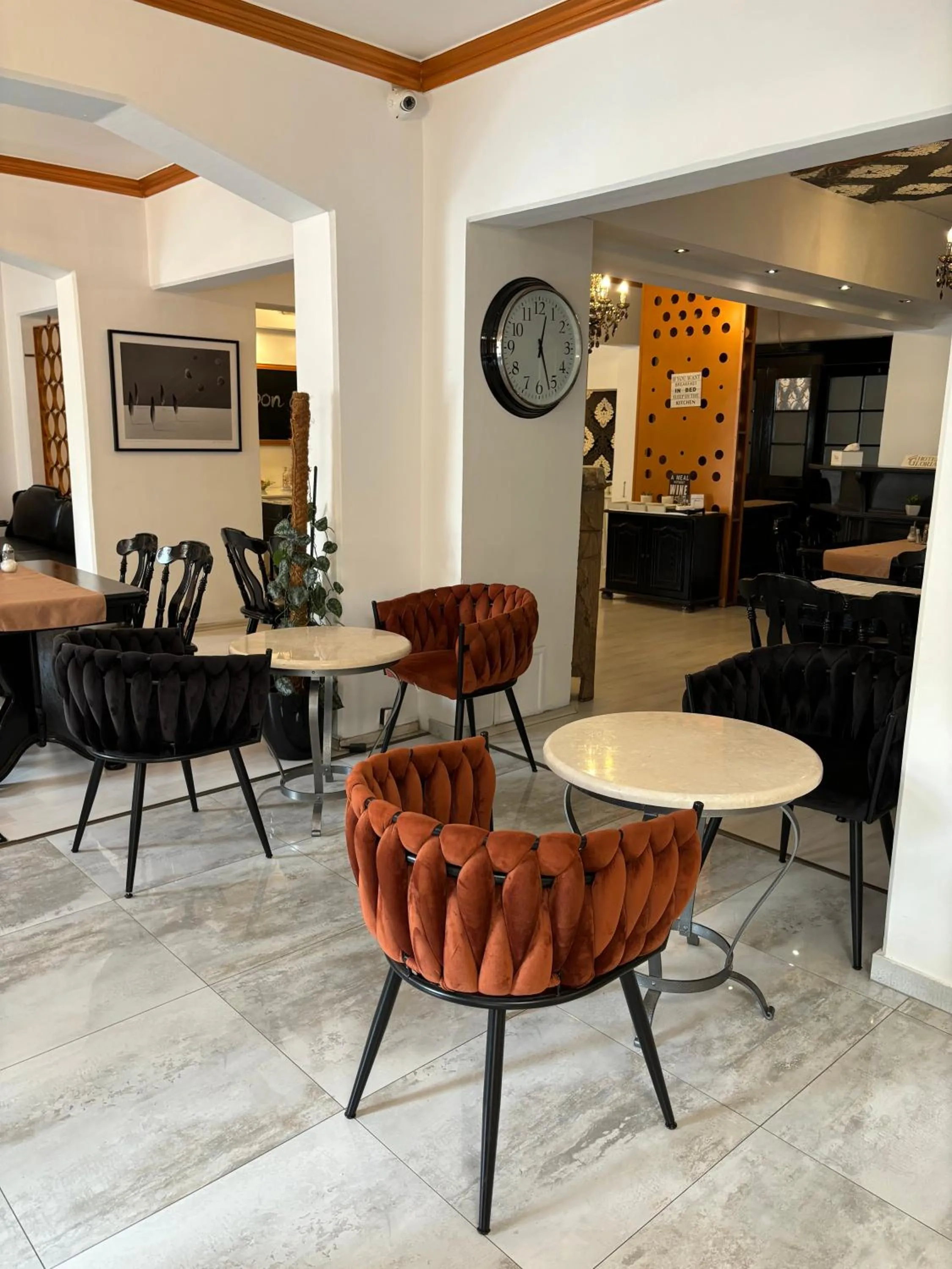 Restaurant/places to eat in Hotel Gloria Budapest City Center