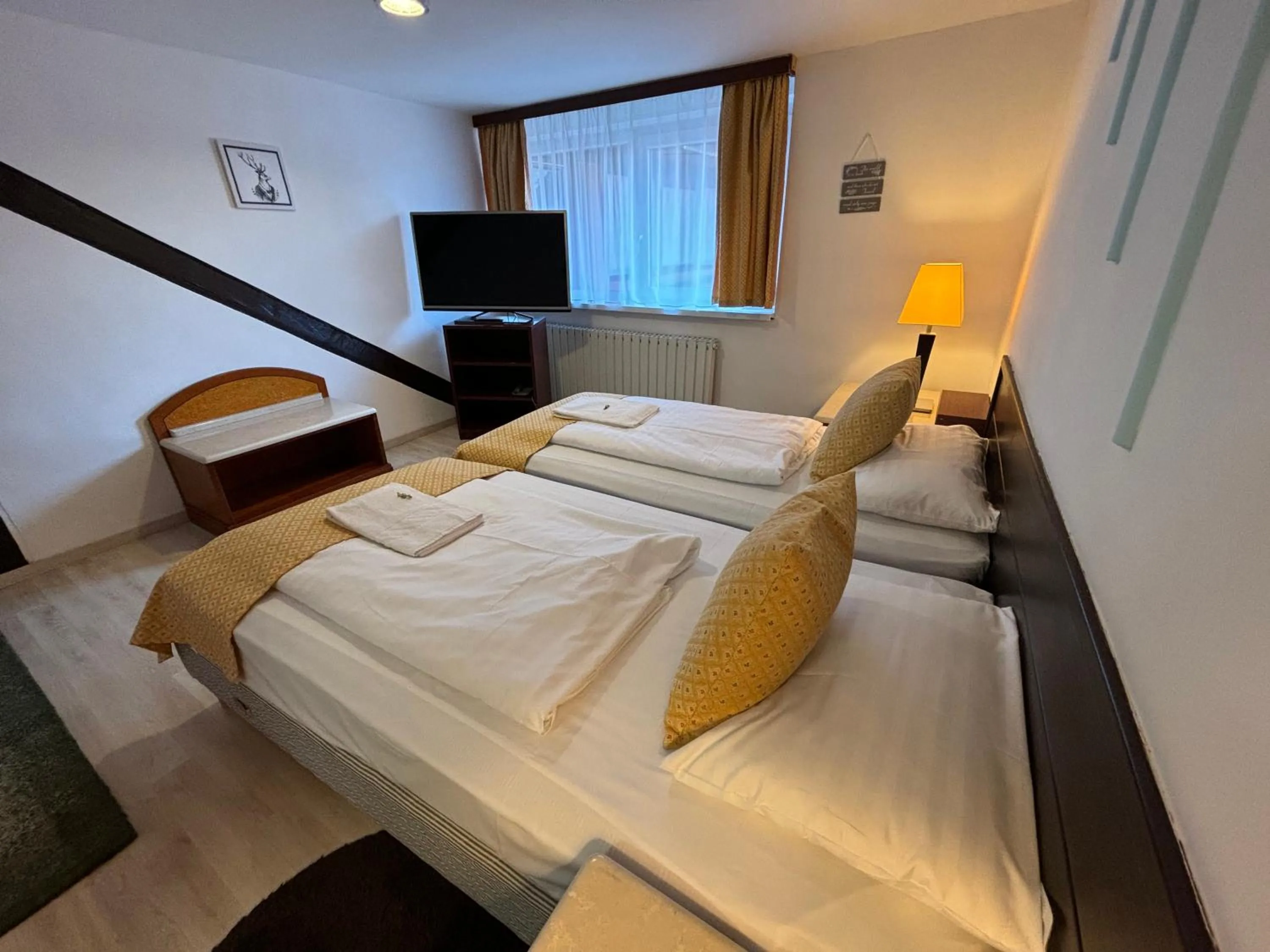 Bed in Hotel Gloria Budapest City Center