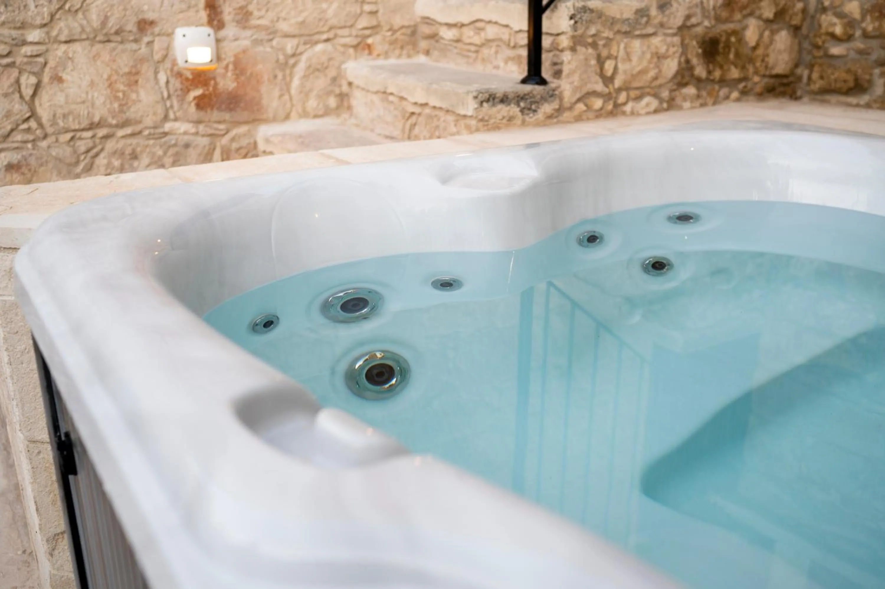 Droshia Traditional Homes, COCO-MAT Full Experience