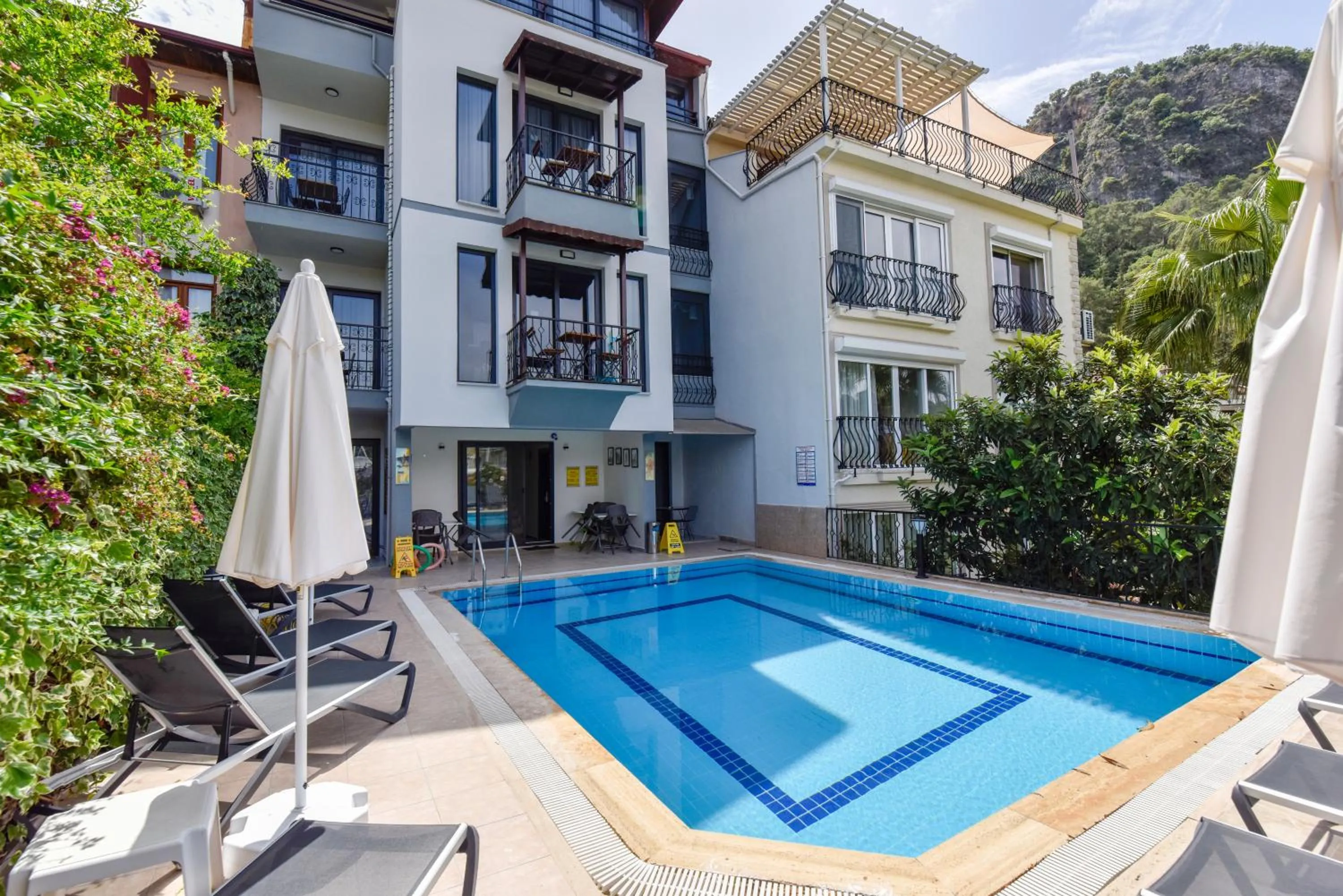 Swimming pool in Mykonut Boutique Suites
