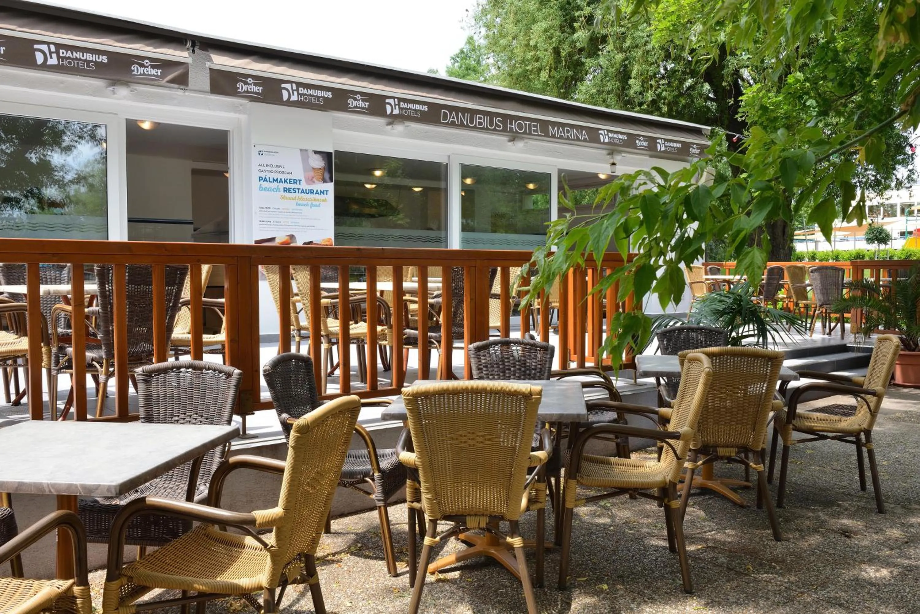 Restaurant/places to eat in Danubius Hotel Marina