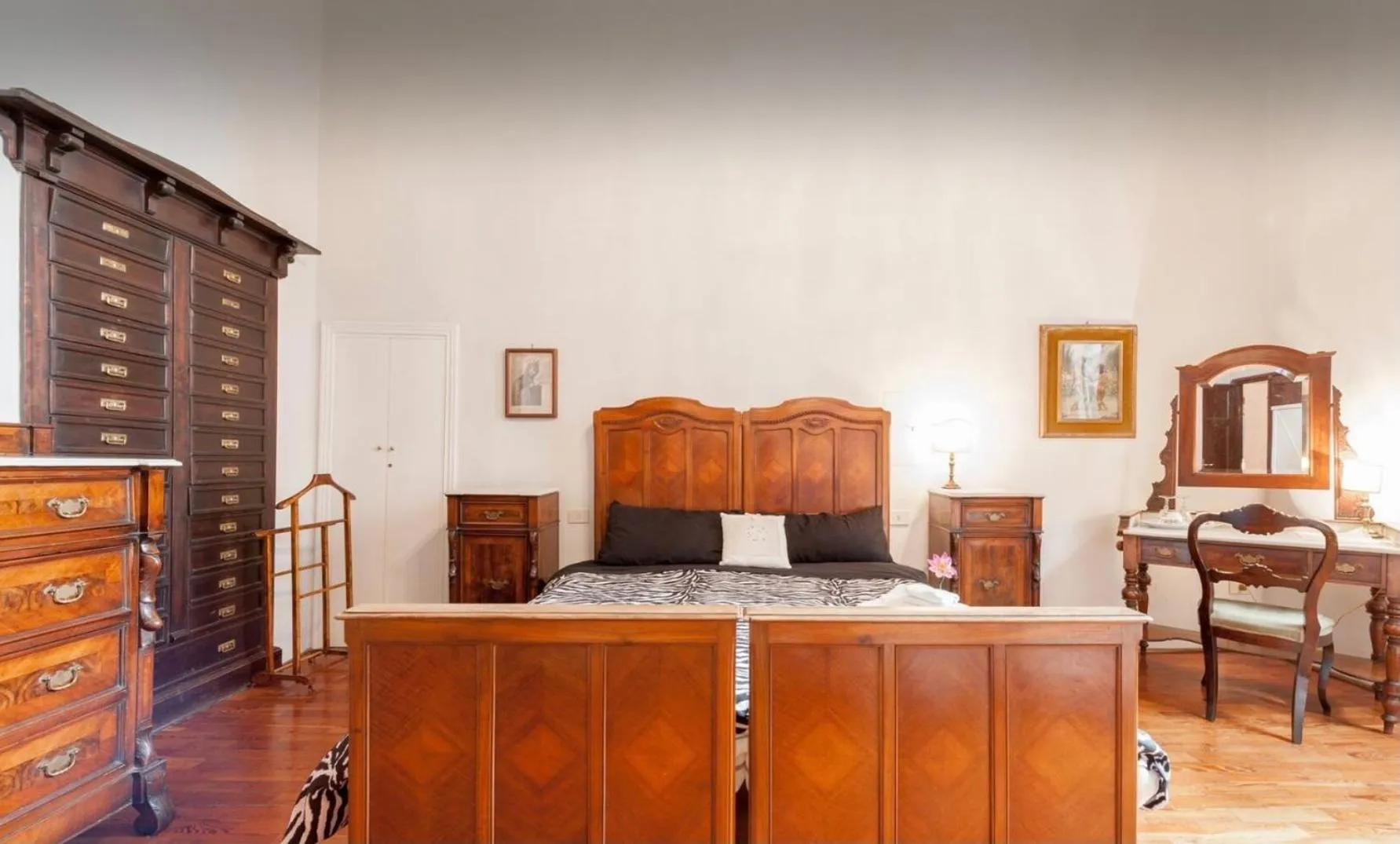 Bedroom in In The Heart Of Florence