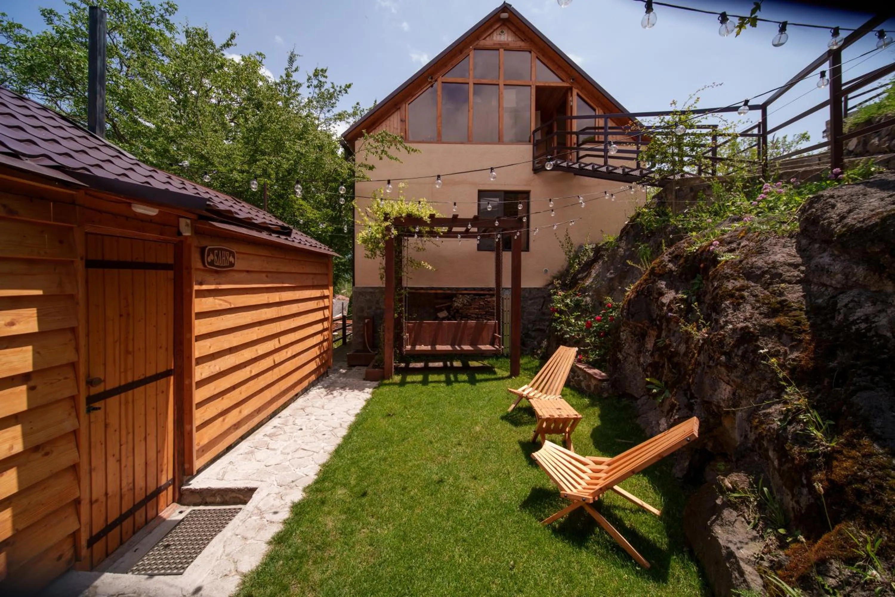 Garden view in DiliVita Rest House