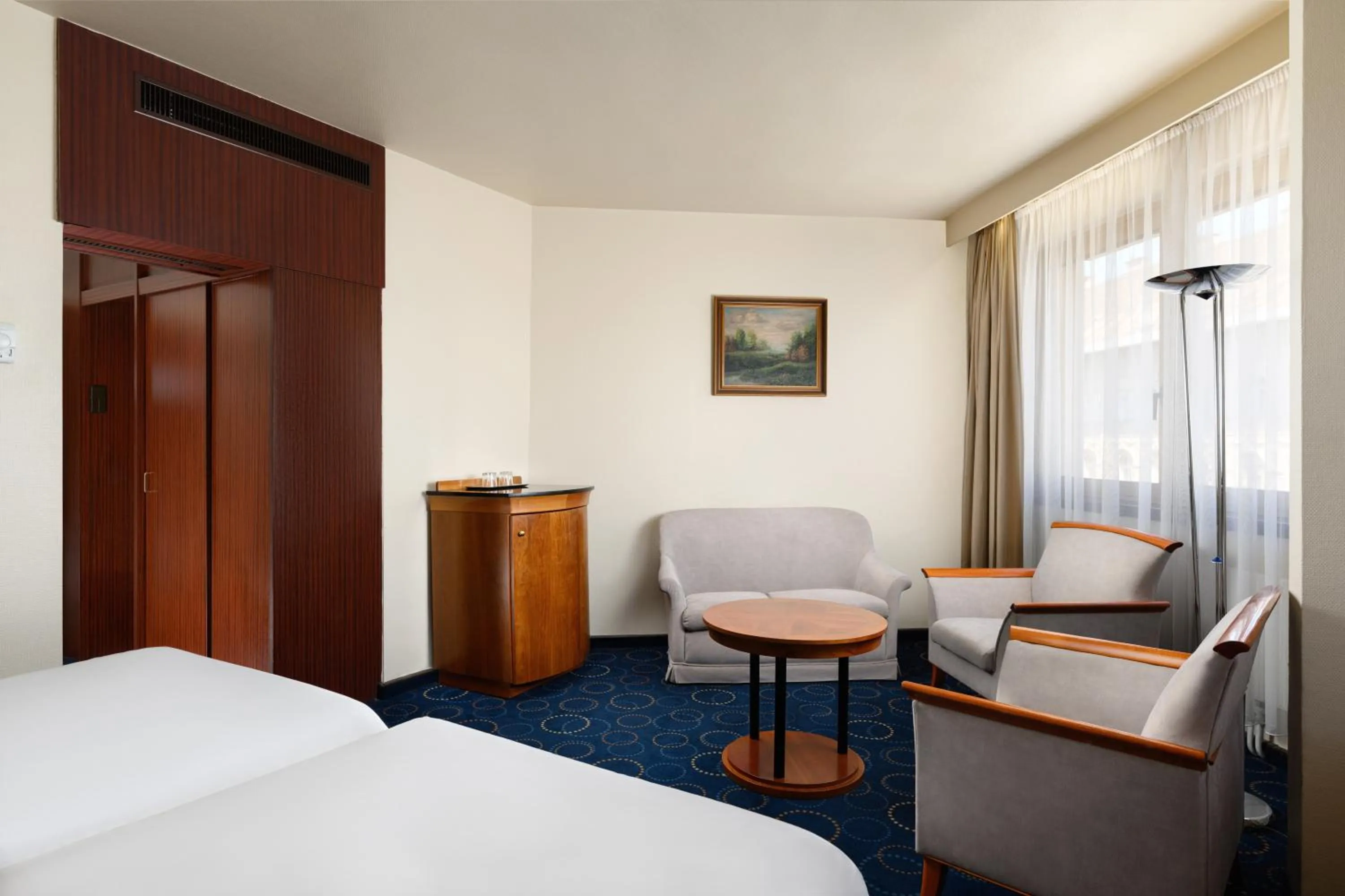 Photo of the whole room, Bed in Danubius Hotel Hungaria City Center
