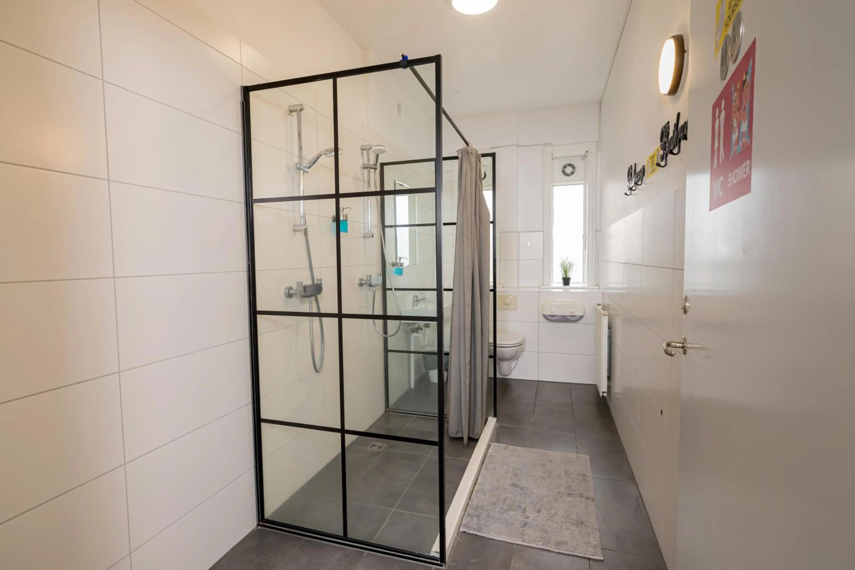 Shower in Hostel B47