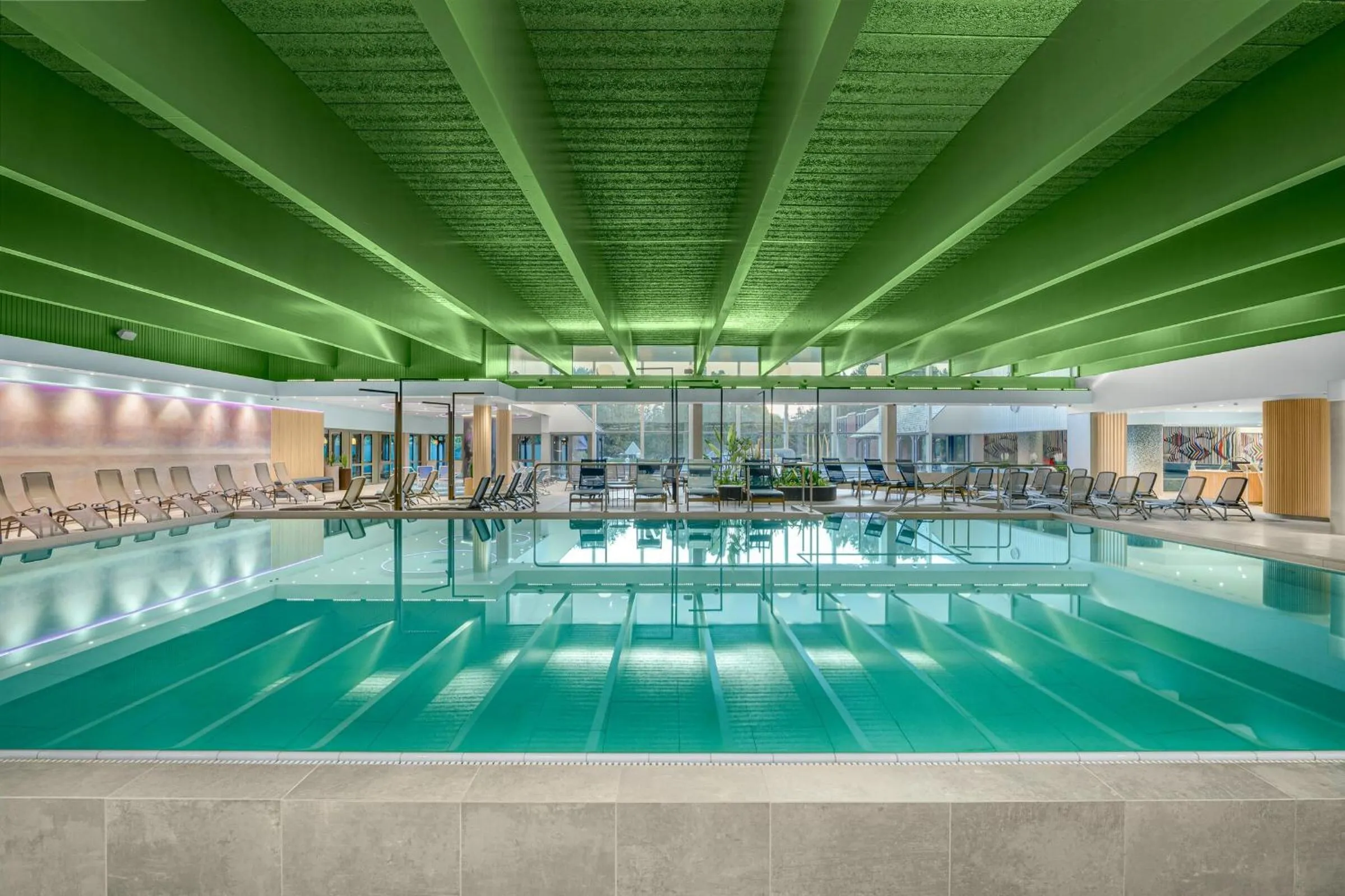 Swimming pool in Danubius Hotel Bük