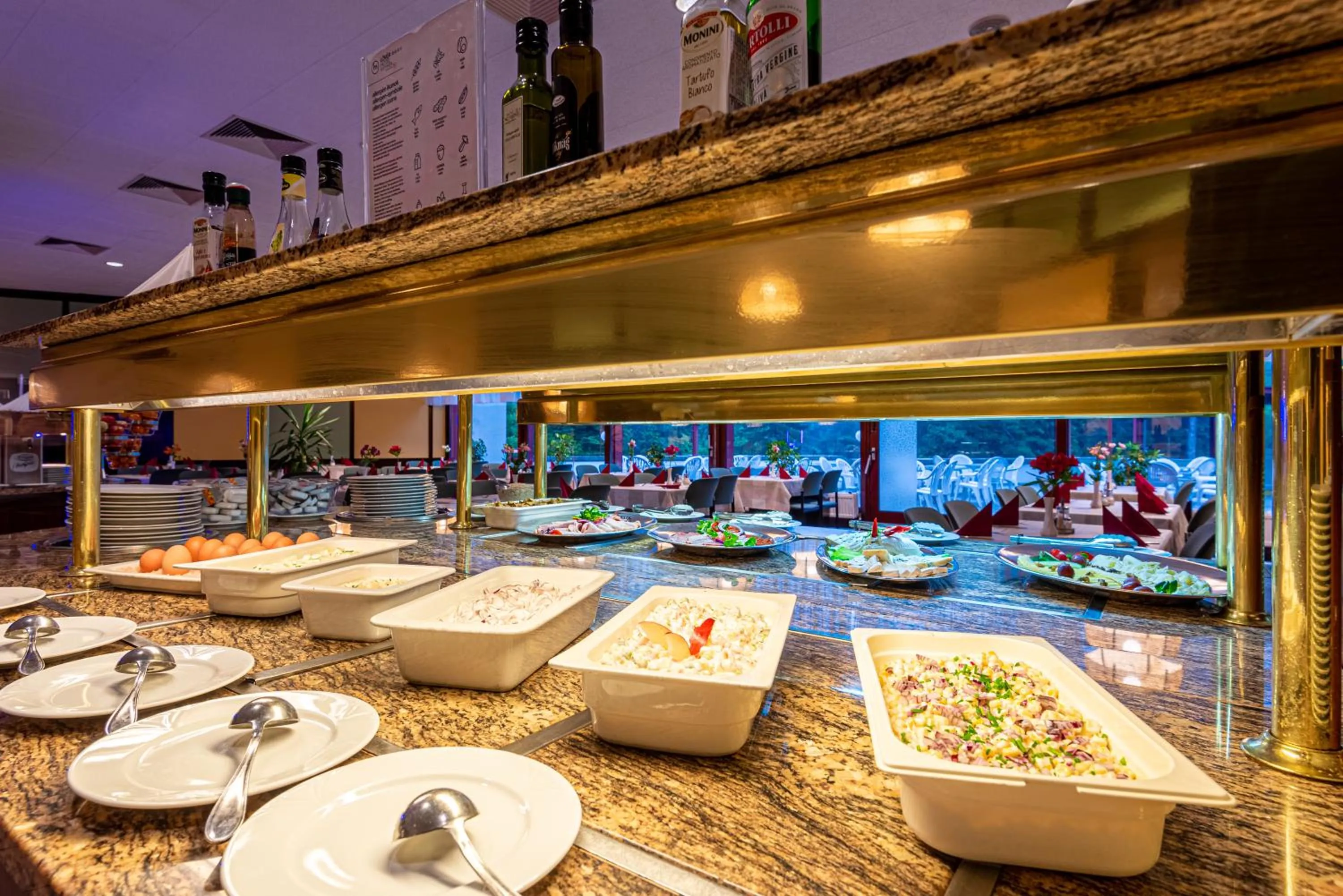 Buffet breakfast in Hotel Lövér Sopron