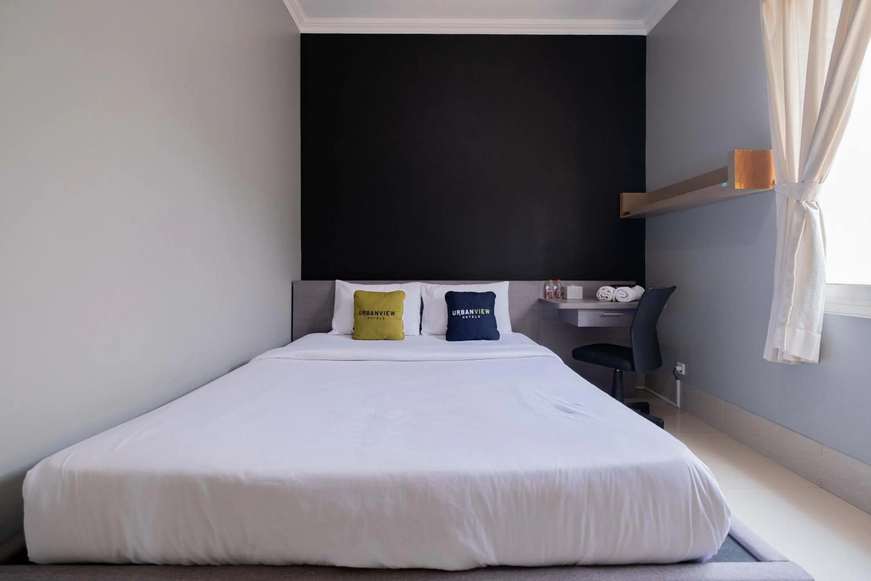 Bed in Urbanview Hotel Stariez Karawaci Tangerang by RedDoorz