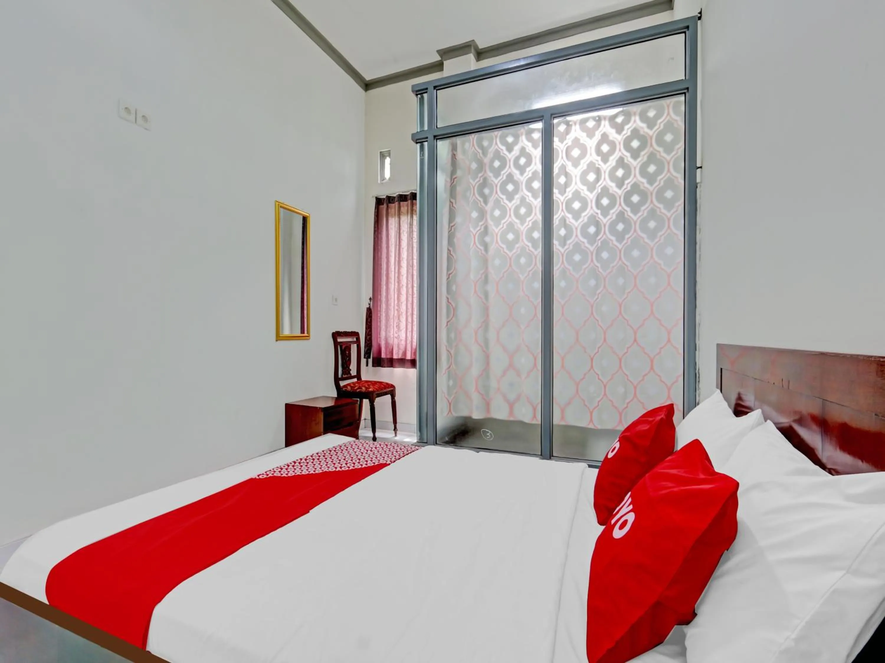 Bedroom in OYO 90517 Homestay Wonosobo Asri