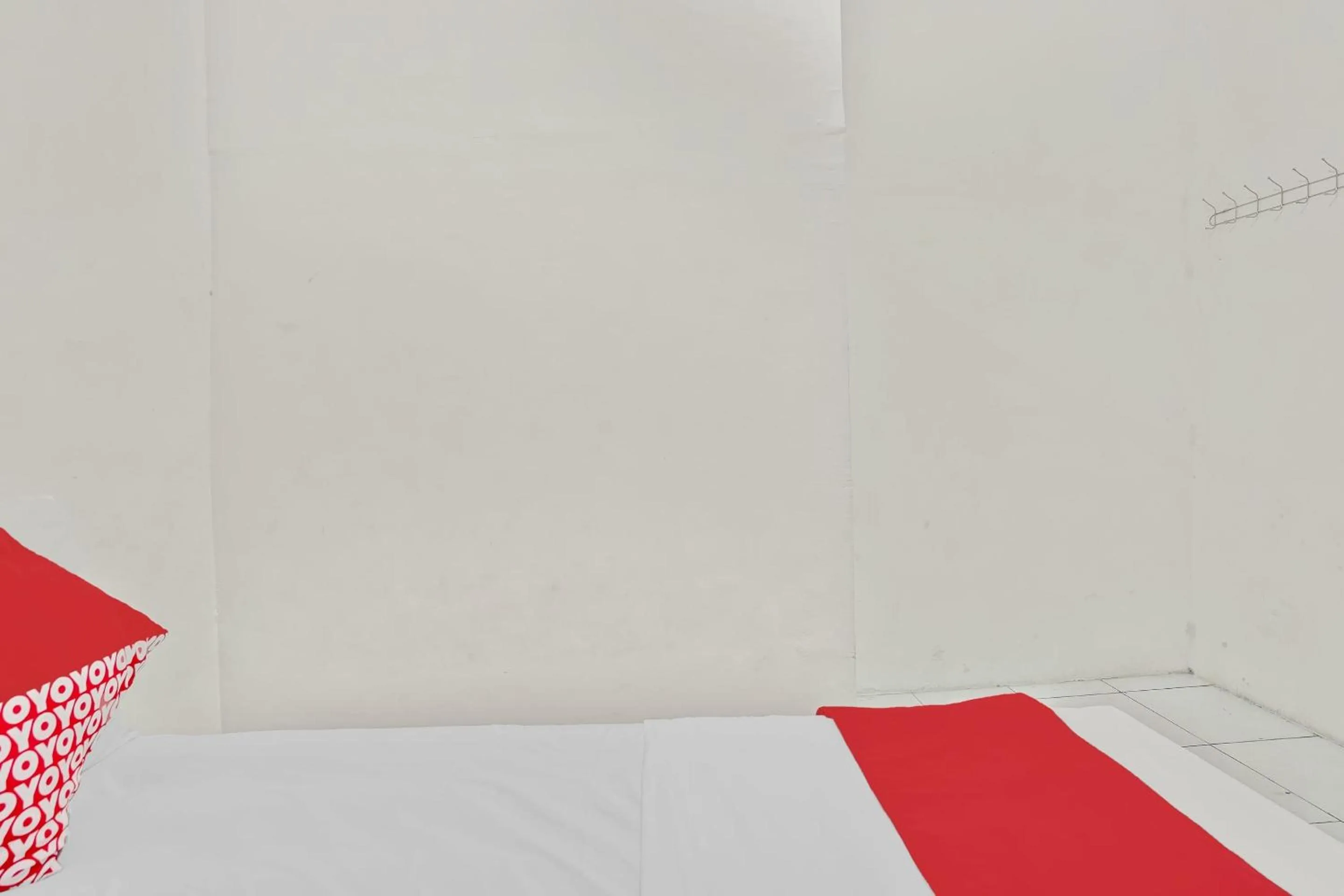 Bedroom, Bed in OYO Life 90523 Homestay Jenggolo