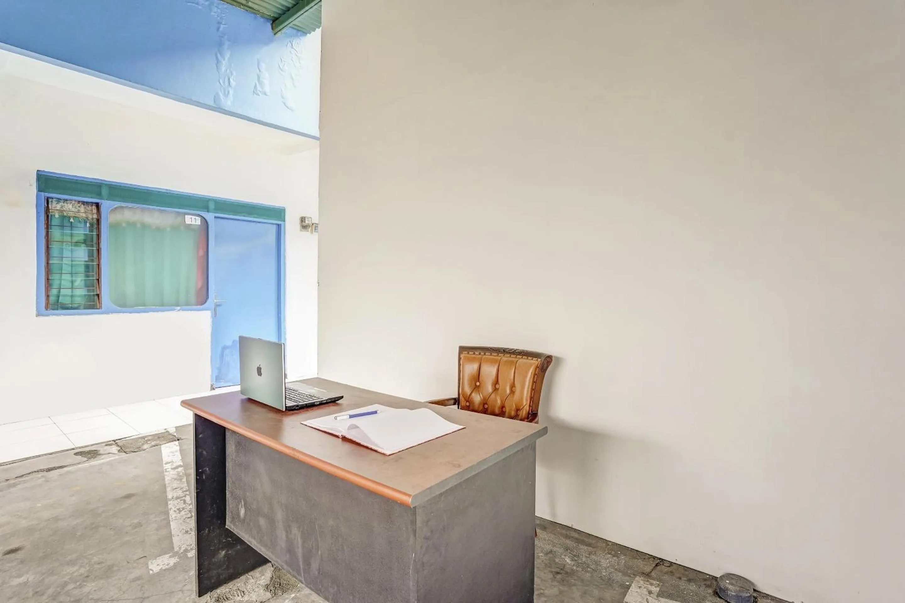 Lobby or reception in OYO Life 90523 Homestay Jenggolo