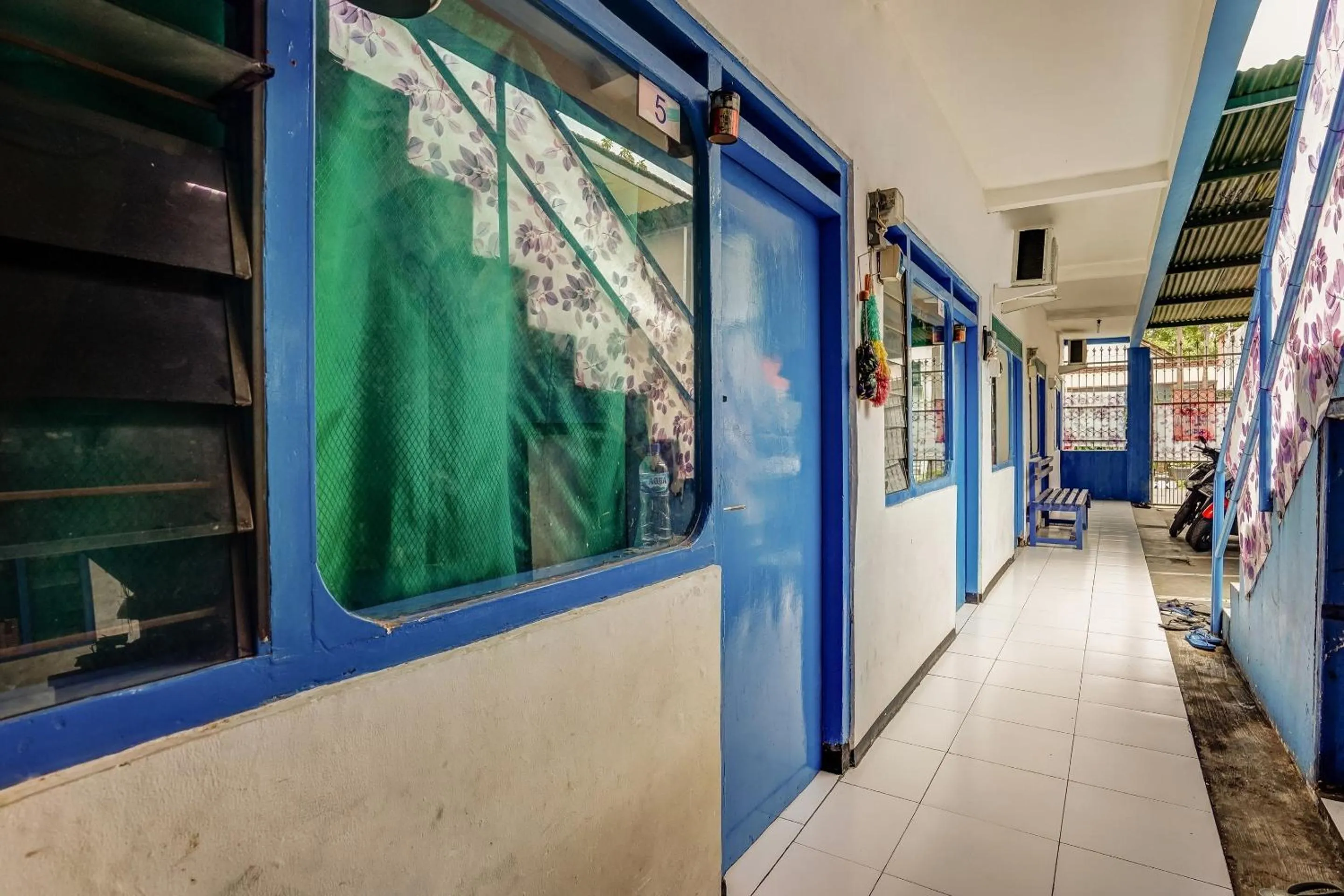 Lobby or reception in OYO Life 90523 Homestay Jenggolo