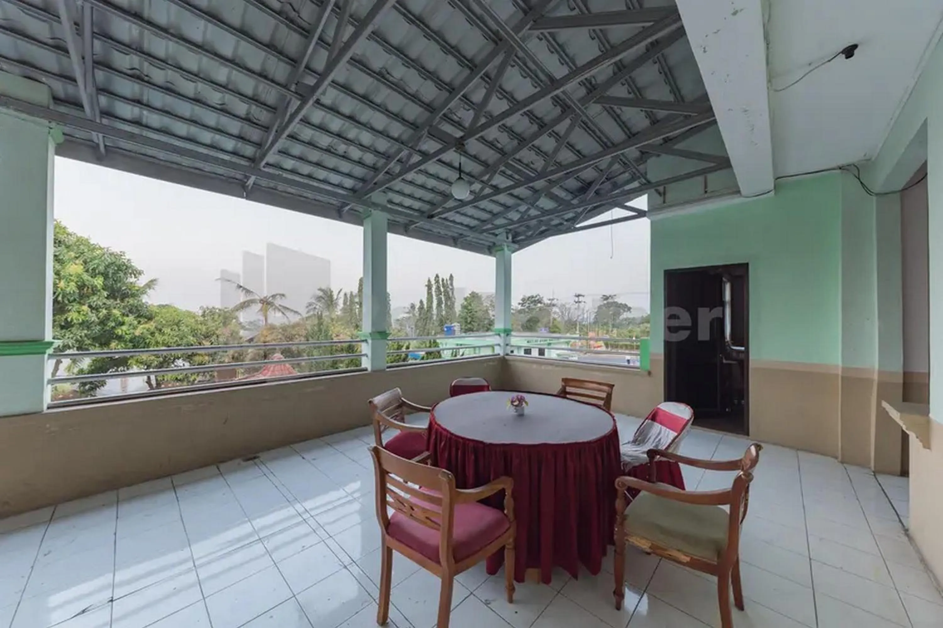 Balcony/Terrace in Hotel Ayong Linggarjati Kuningan Mitra RedDoorz