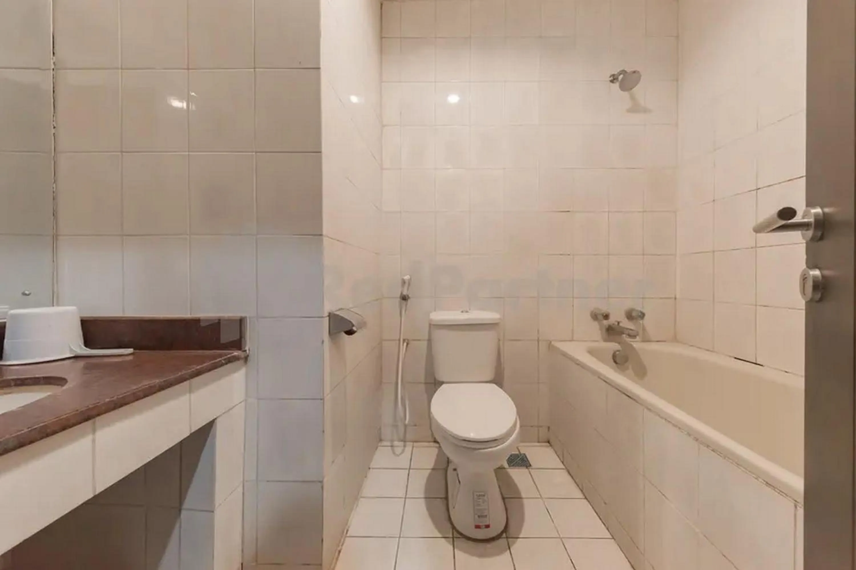 Bathroom in Hotel Ayong Linggarjati Kuningan Mitra RedDoorz