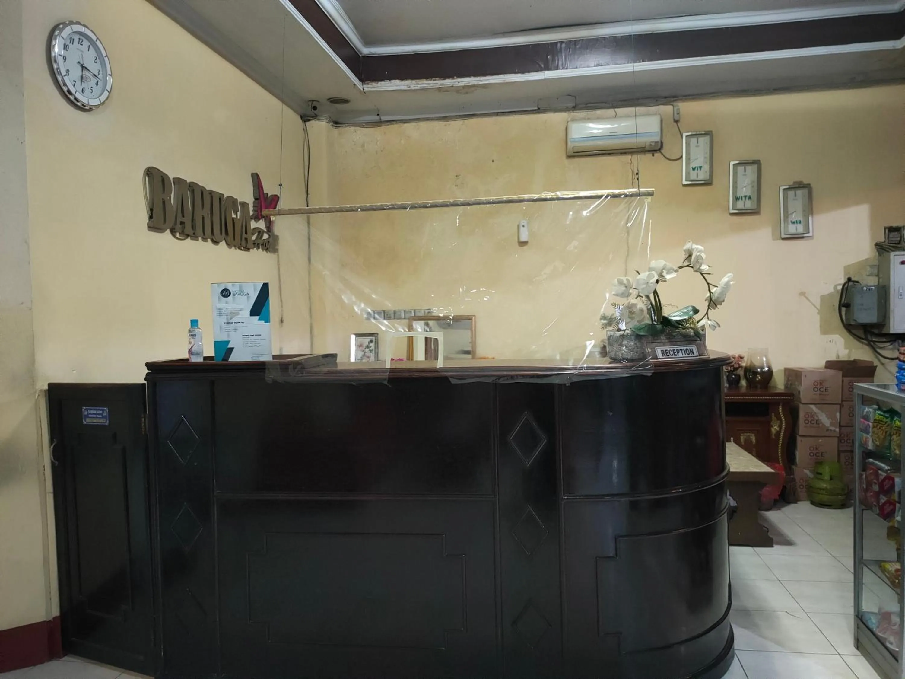 Lobby or reception in Hotel O Baruga Makassar