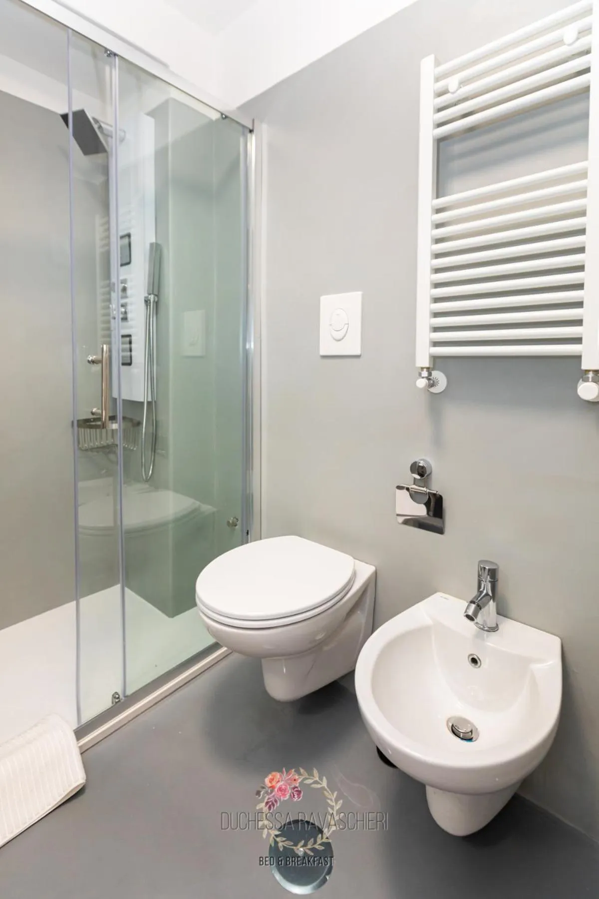 Bathroom in Duchessa Ravaschieri bed and breakfast