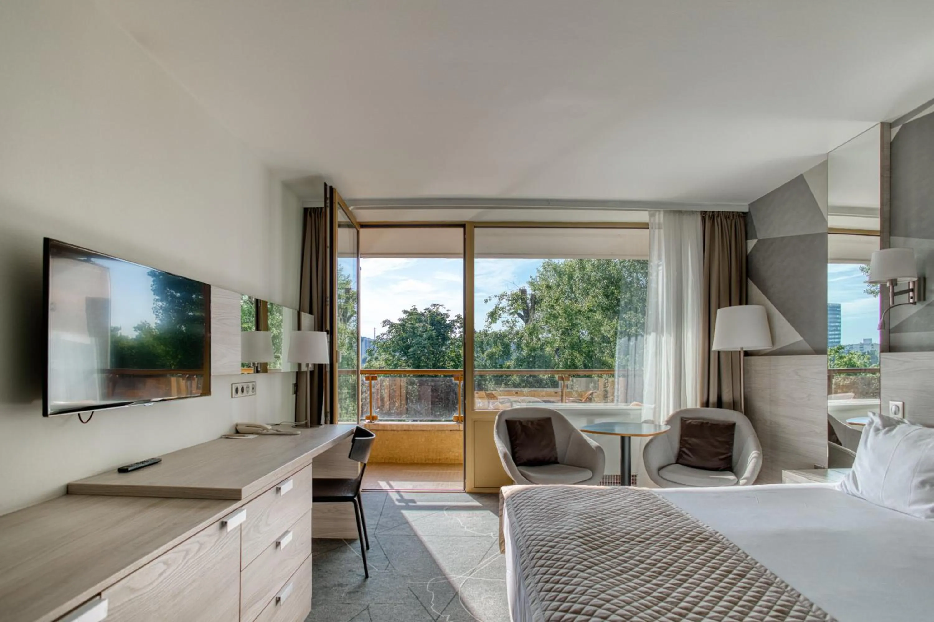 Photo of the whole room, Bed in Ensana Thermal Margaret Island