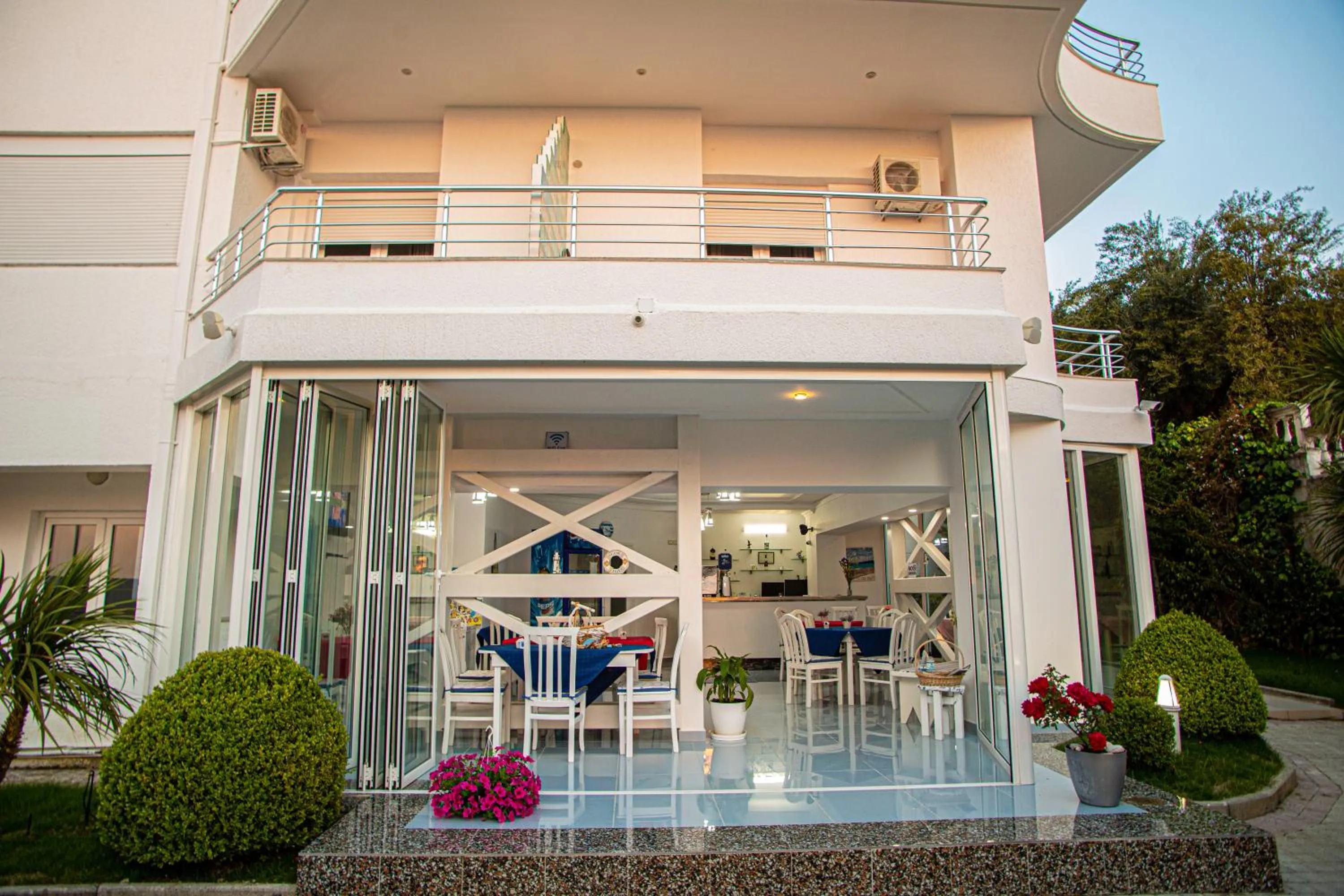 Property building in Hotel SUNSET GL