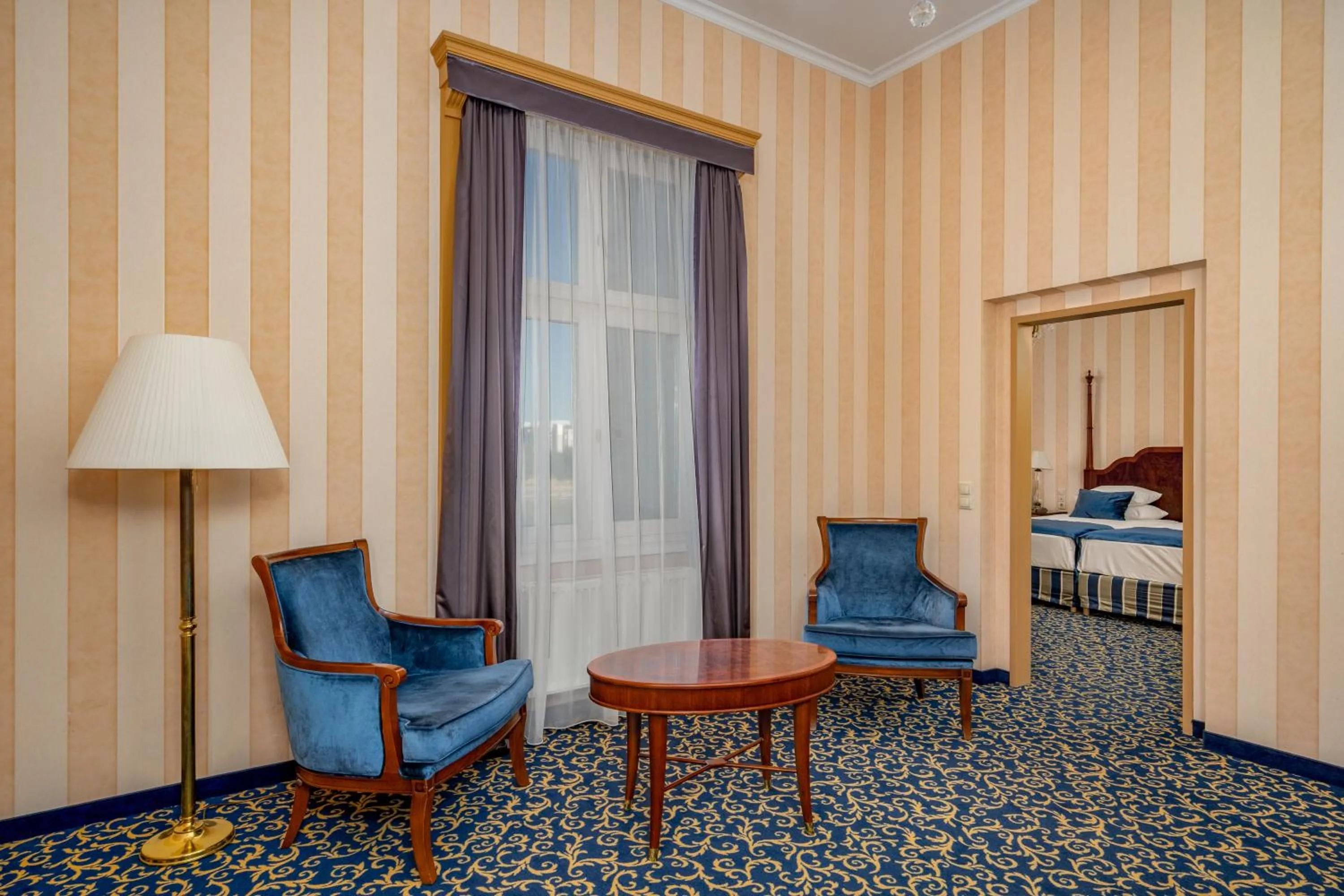 Living room, Bed in Ensana Grand Margaret Island