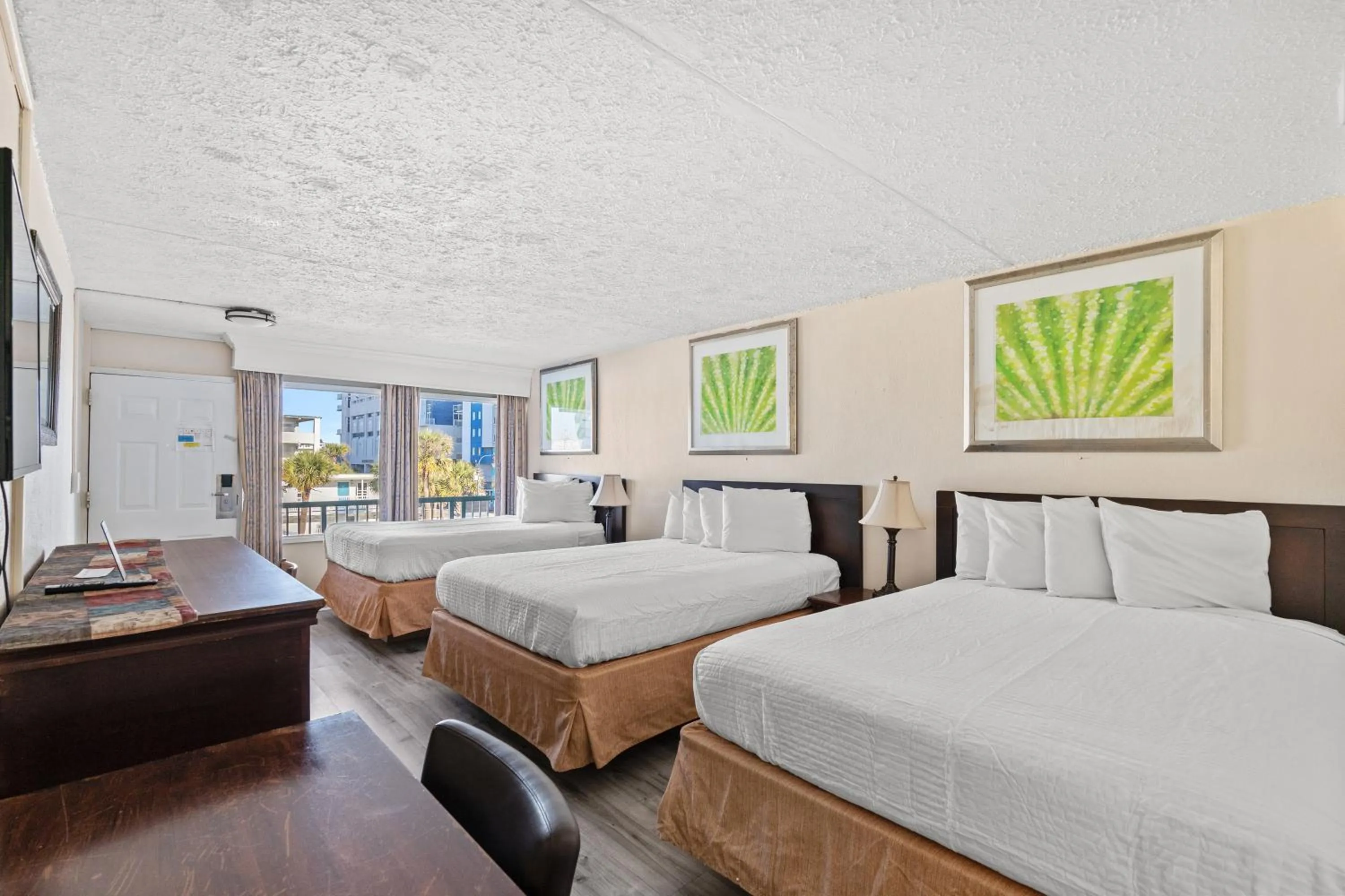 Bedroom, Bed in Ocean 5 Hotel