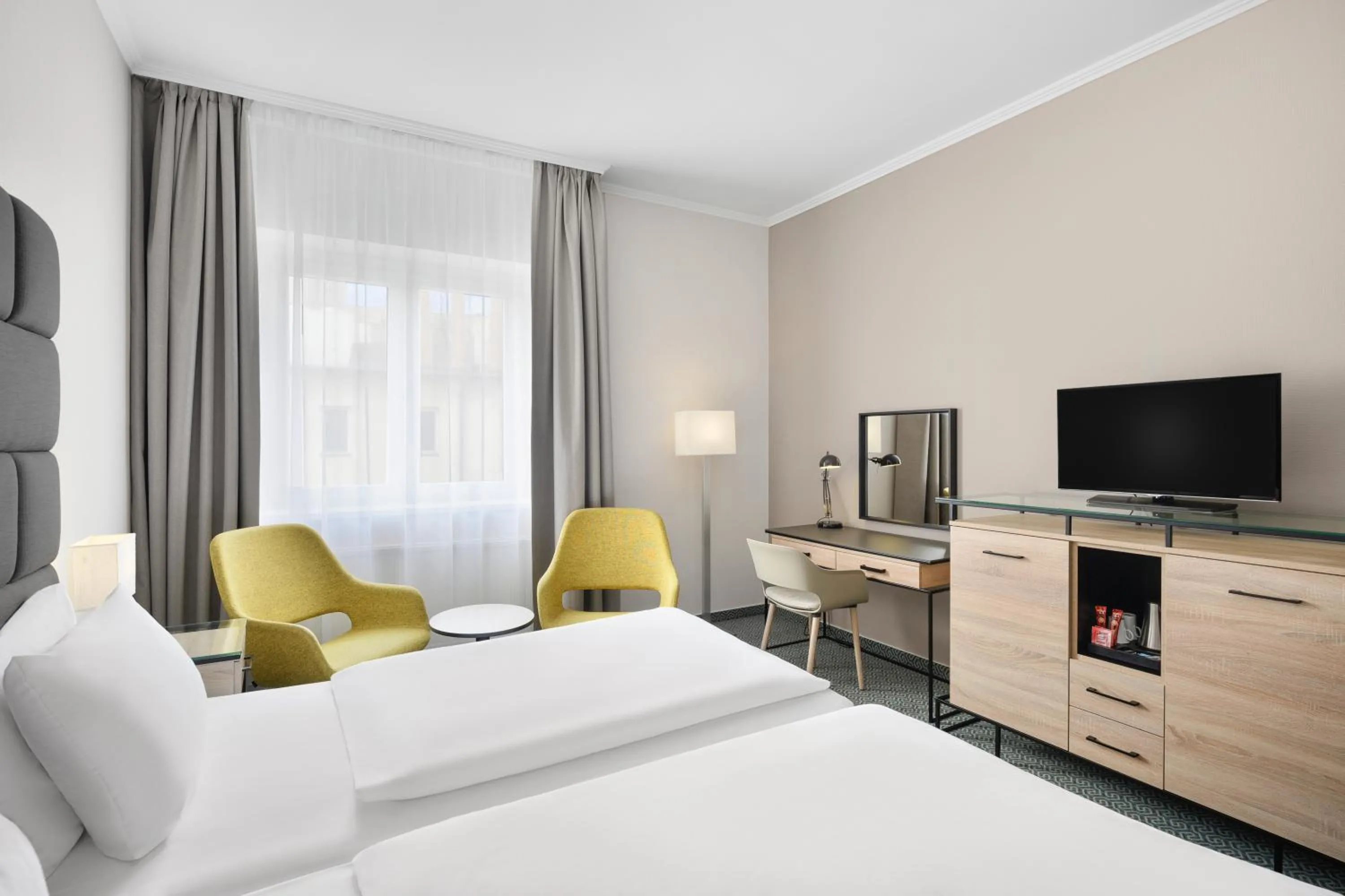 Bedroom, Bed in Danubius Hotel Raba