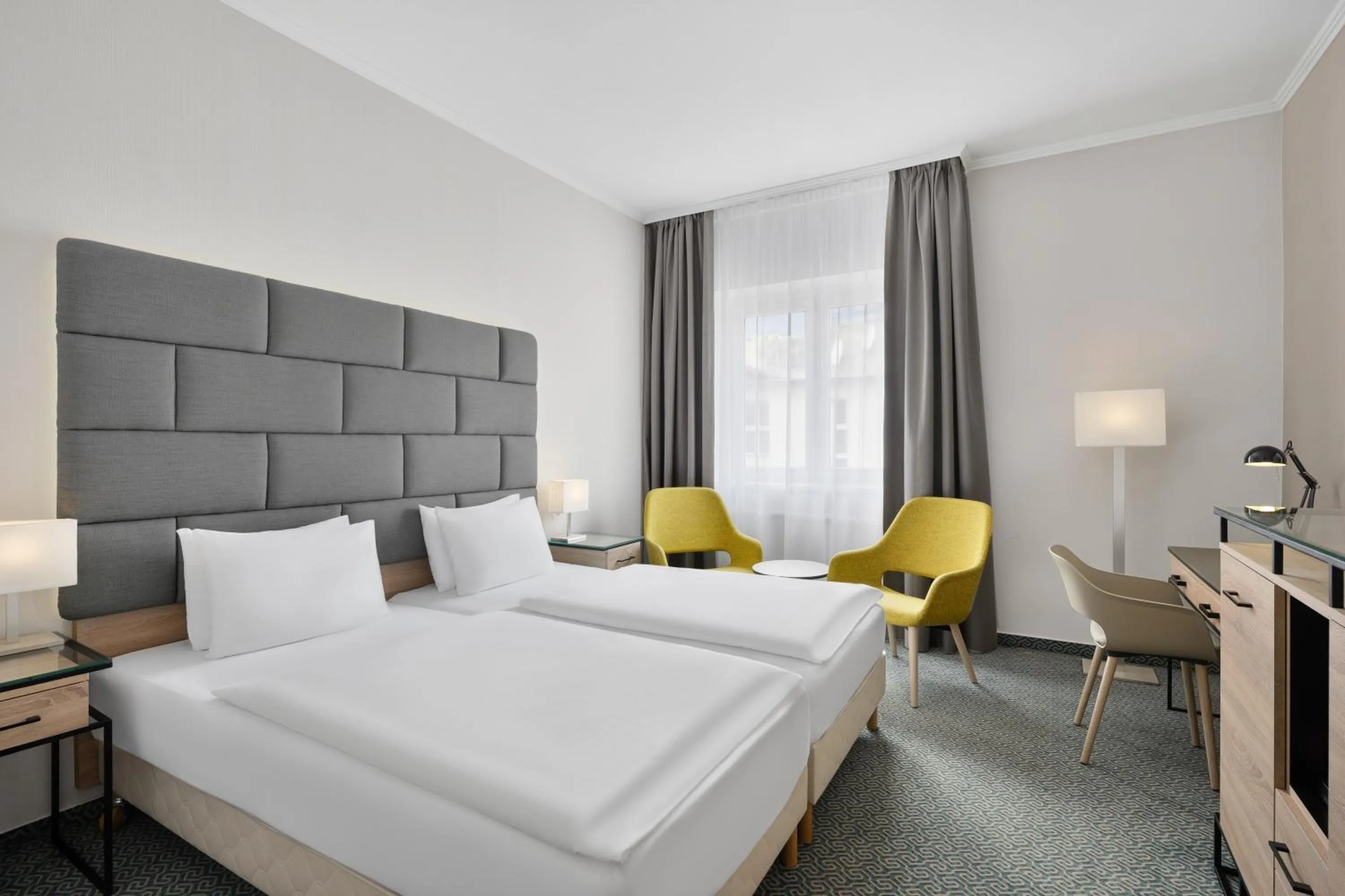 Bedroom, Bed in Danubius Hotel Raba