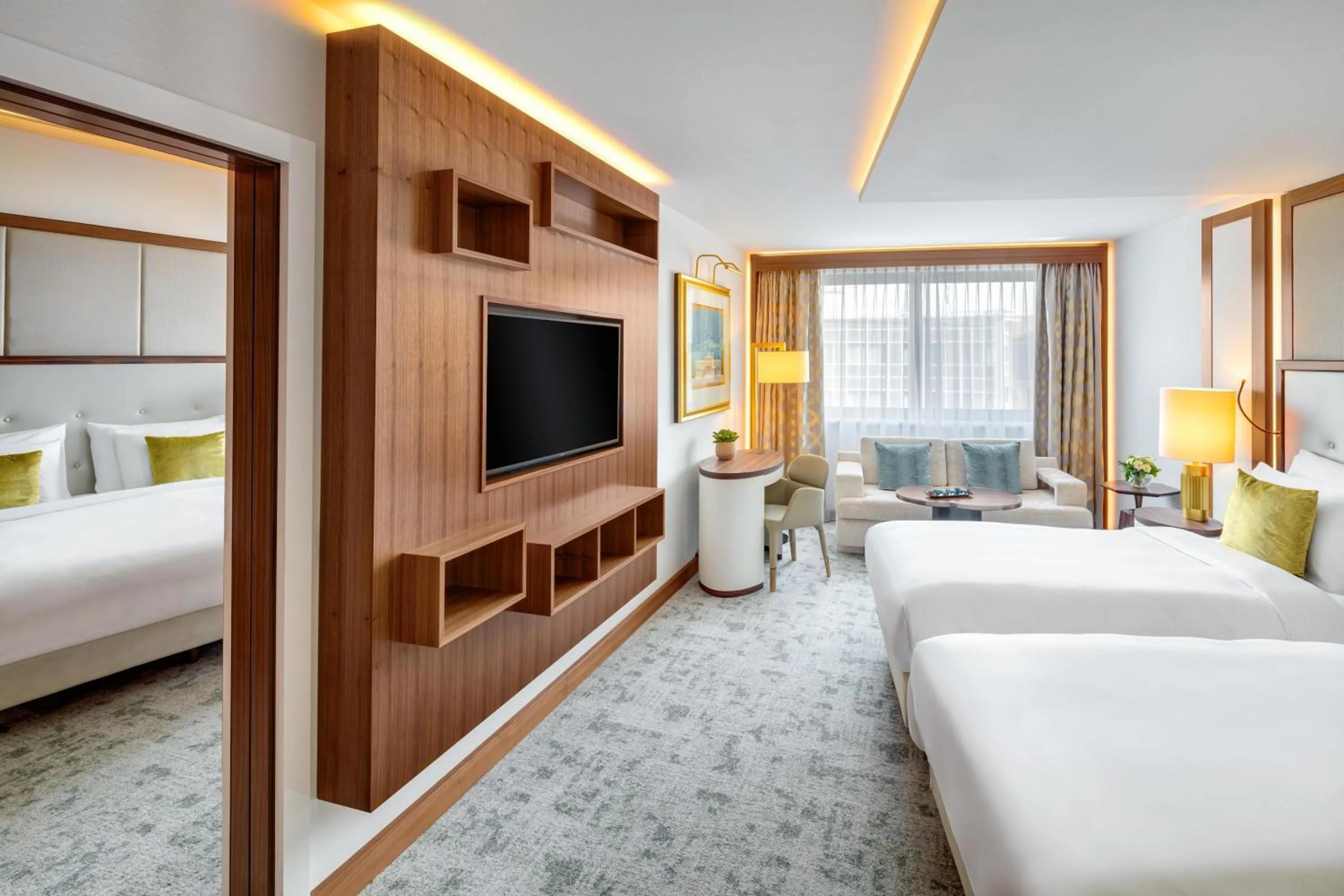 Bedroom, Bed in Kempinski Hotel Corvinus Budapest