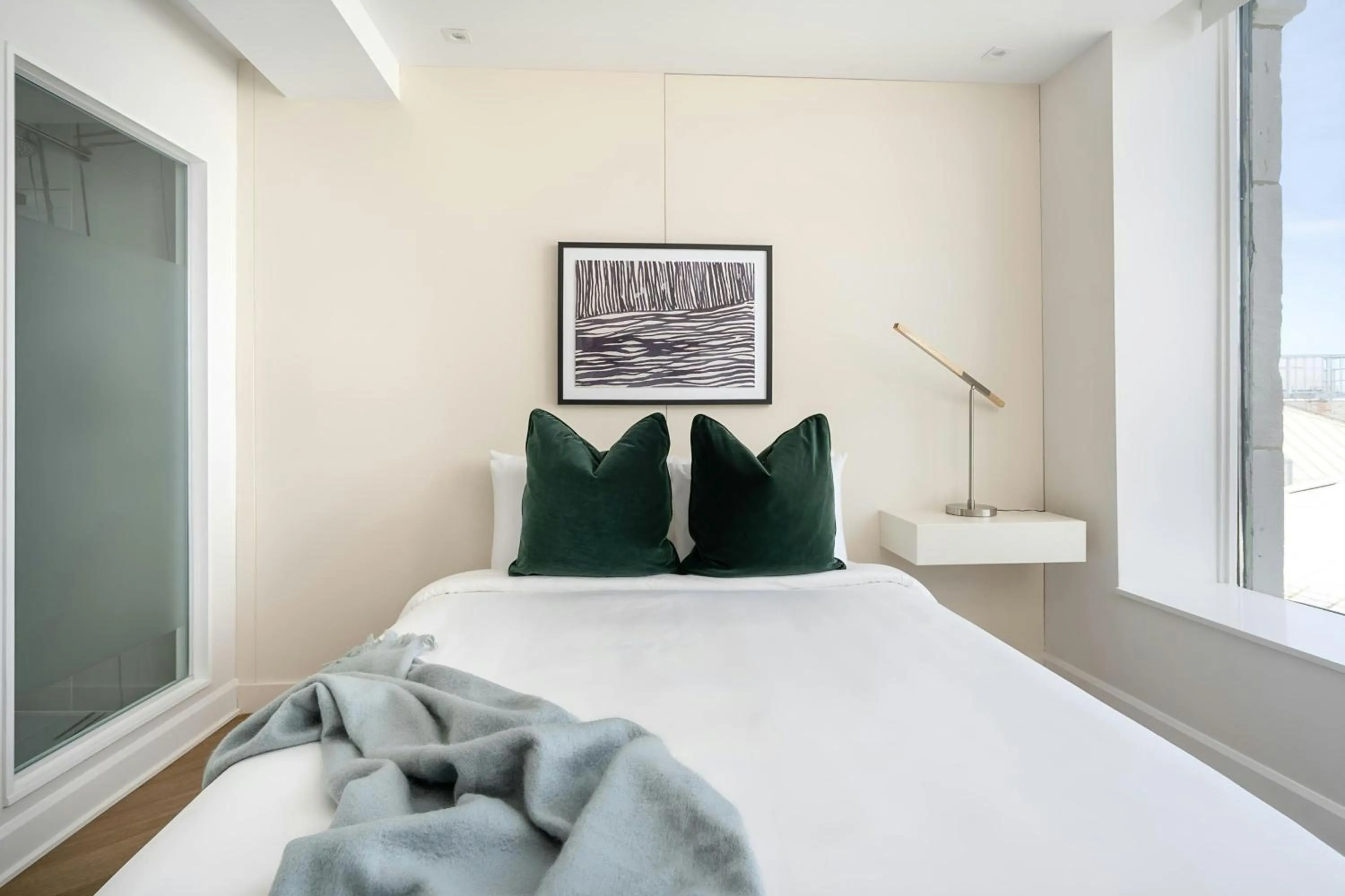 Bedroom in Sonder by Marriott Bonvoy La Galerie