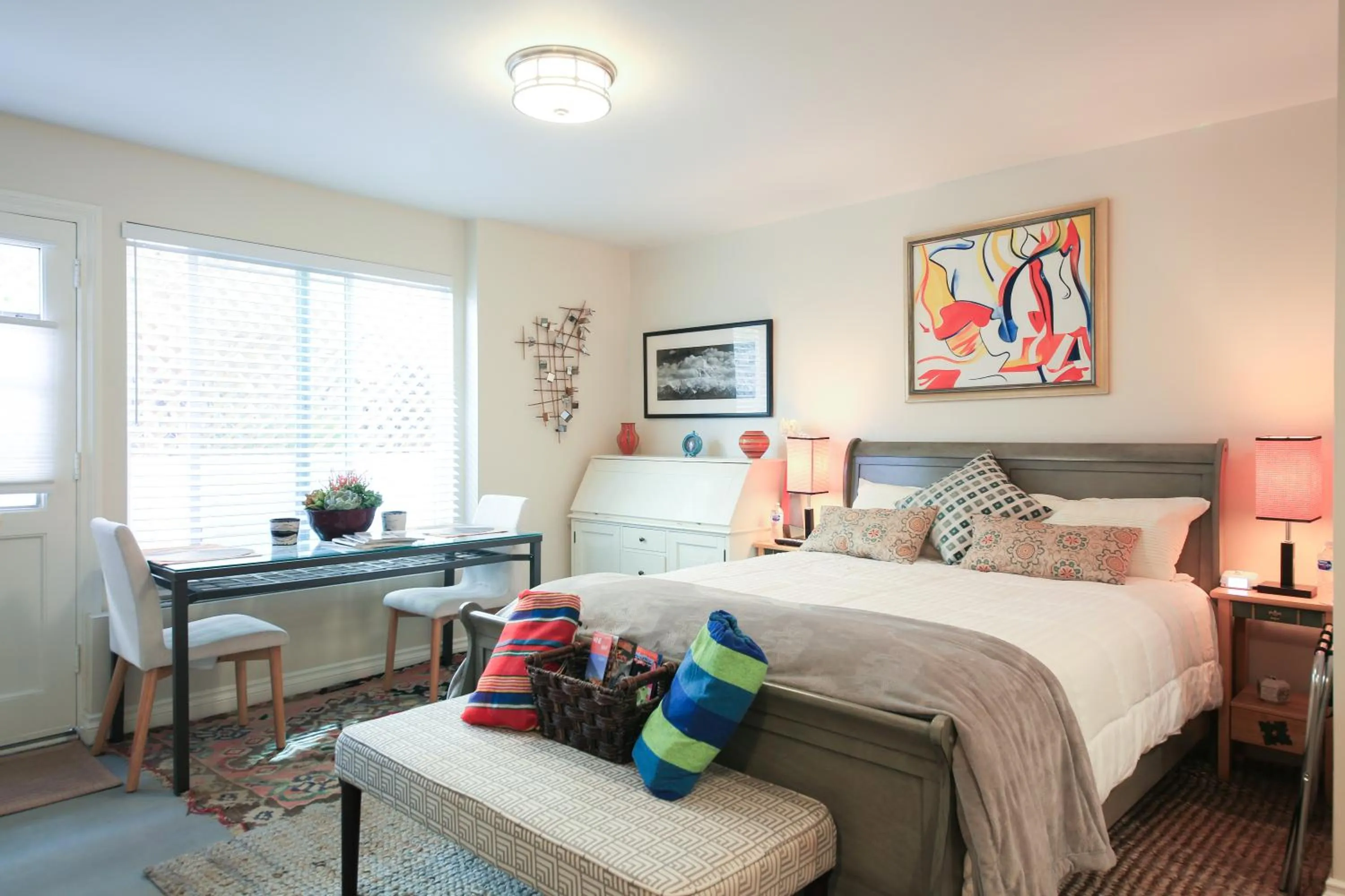 Photo of the whole room, Bed in Overlooking Marina del Rey sailboats, is Green Ginger Playa Del Rey on the bluff,