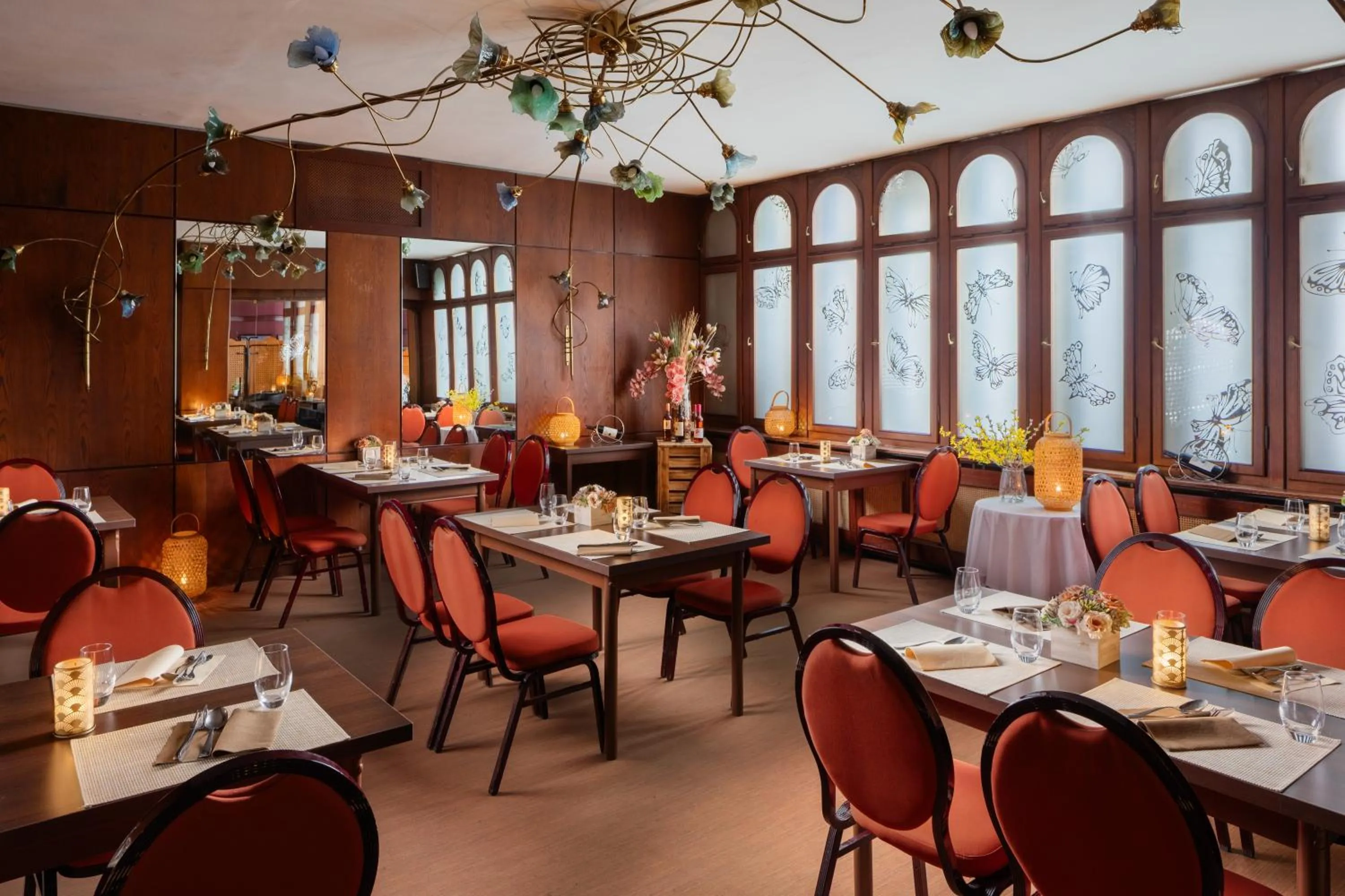 Restaurant/places to eat in Benczur Hotel