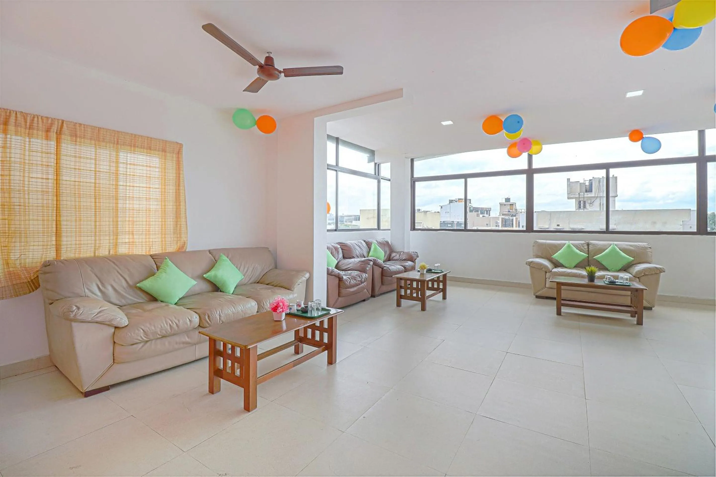 Lobby or reception in Hotel O Blooms residency