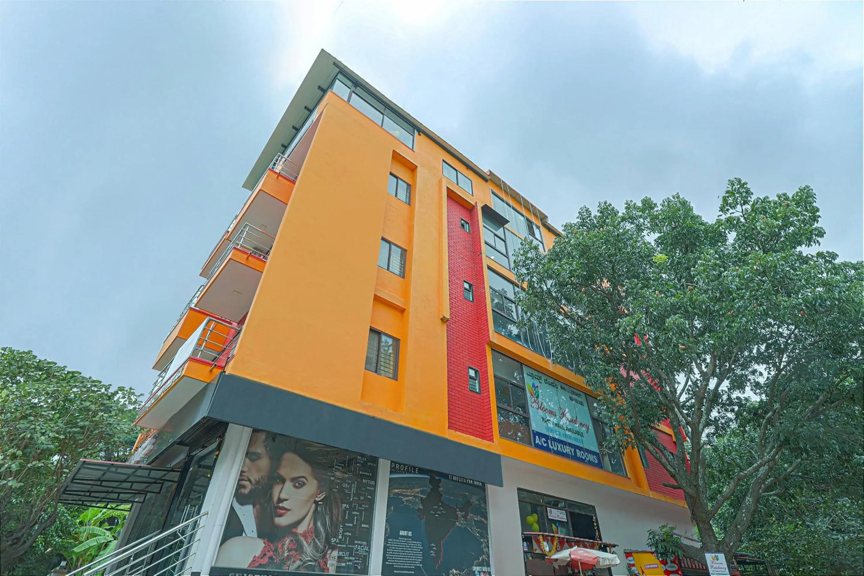 Facade/entrance in Hotel O Blooms residency