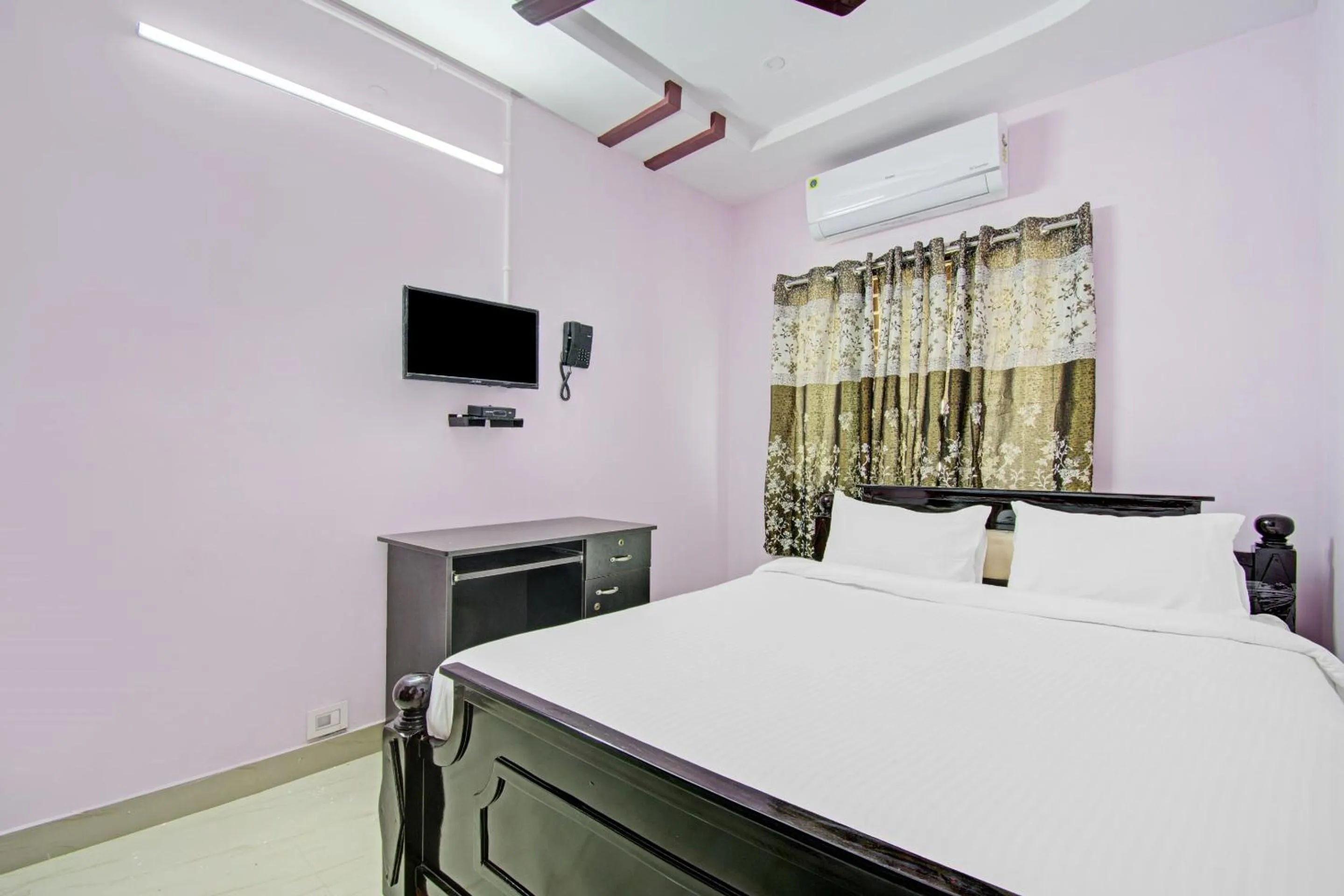 Bedroom, Bed in Hotel O Sea Coastal