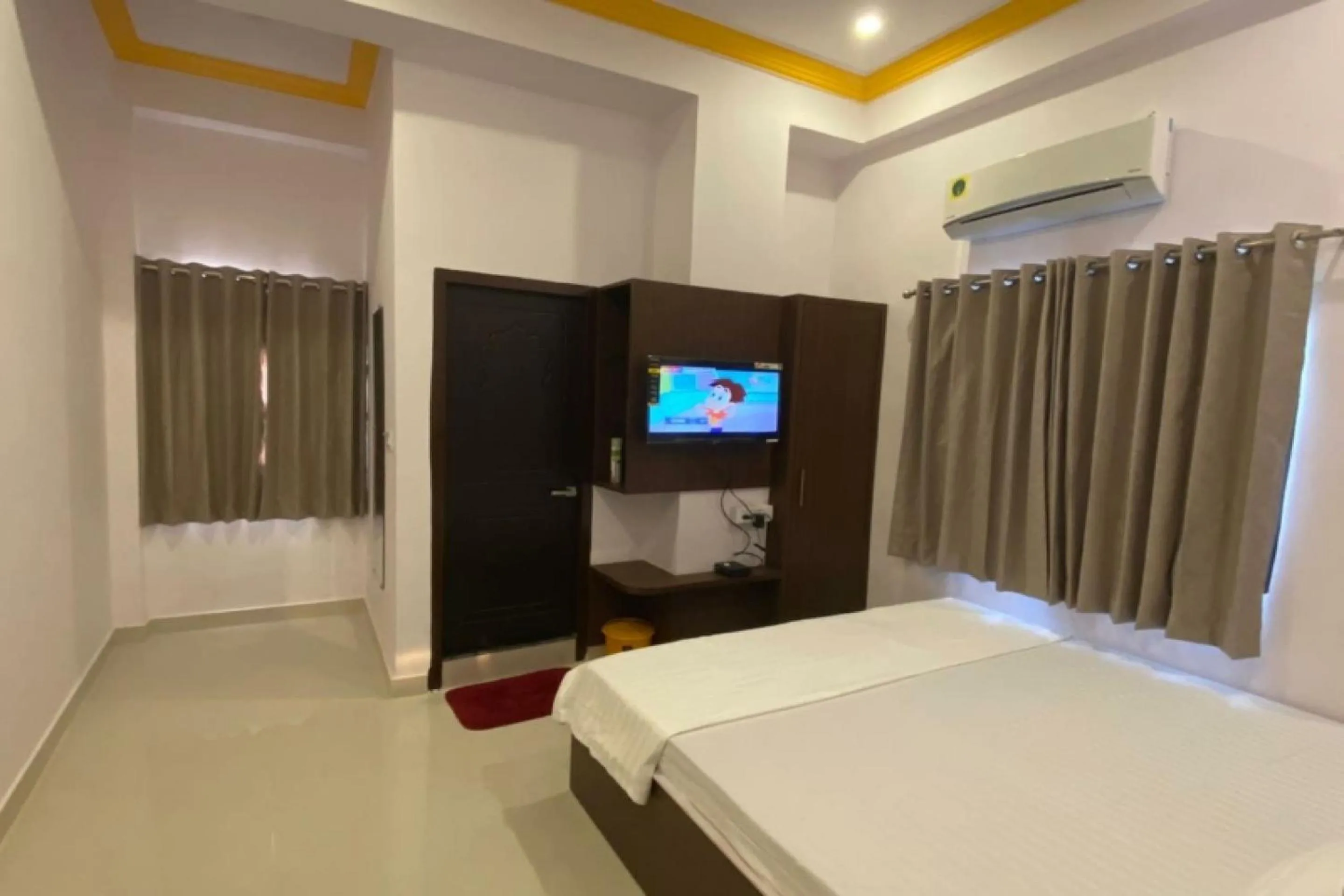 Other, Bed in Hotel O Data Shree