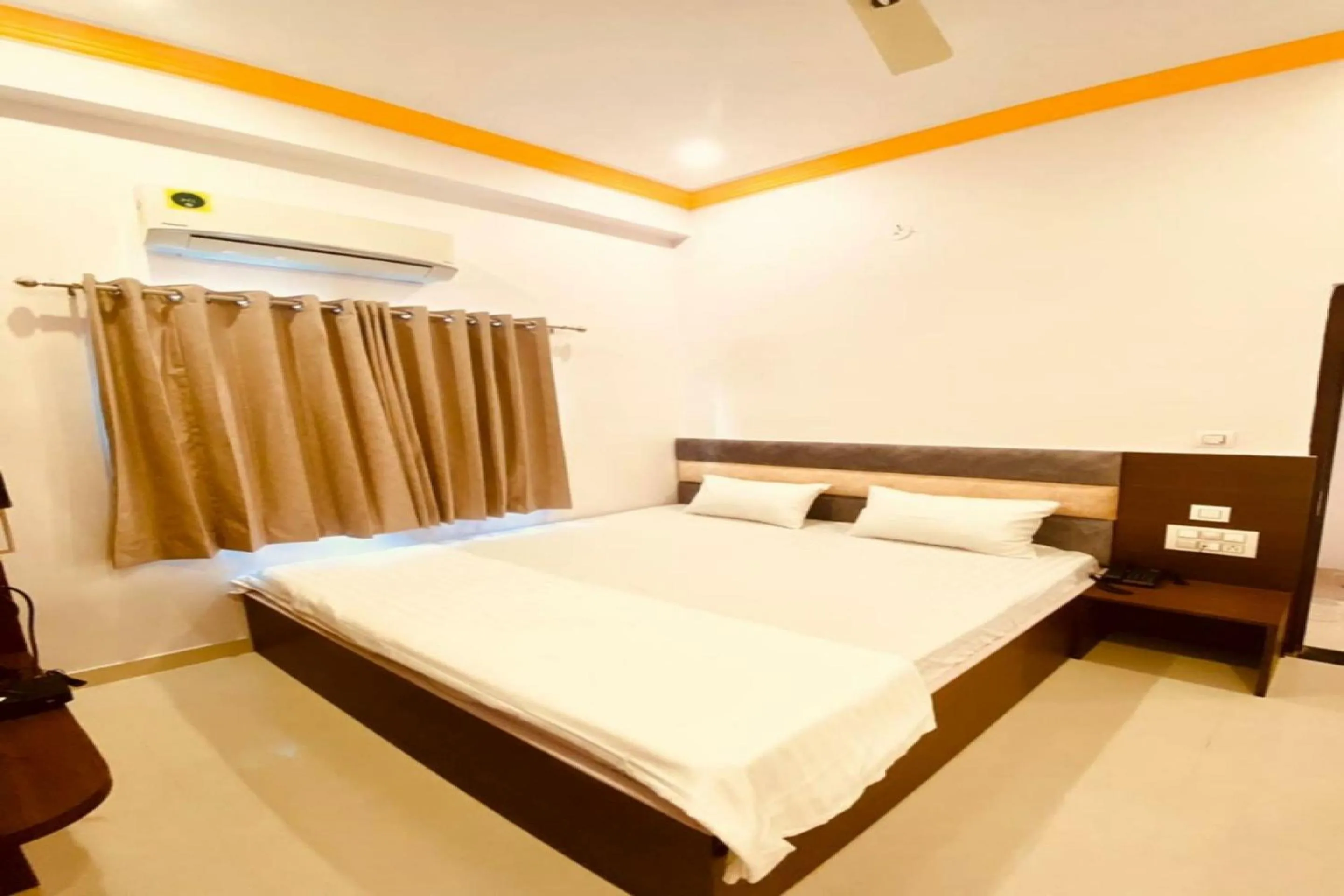 Other, Bed in Hotel O Data Shree