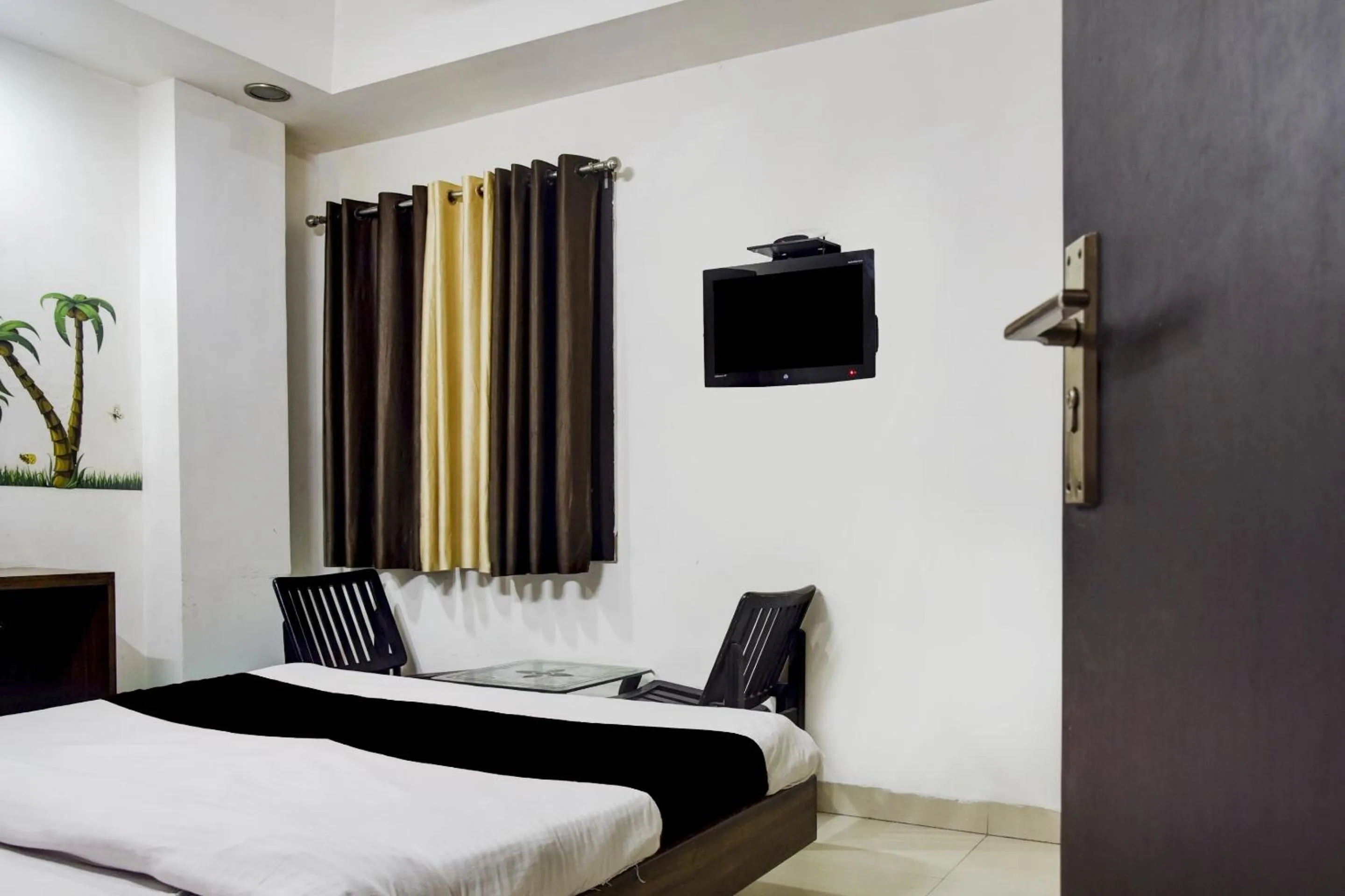 Bedroom, Bed in Hotel O Aditya Palace