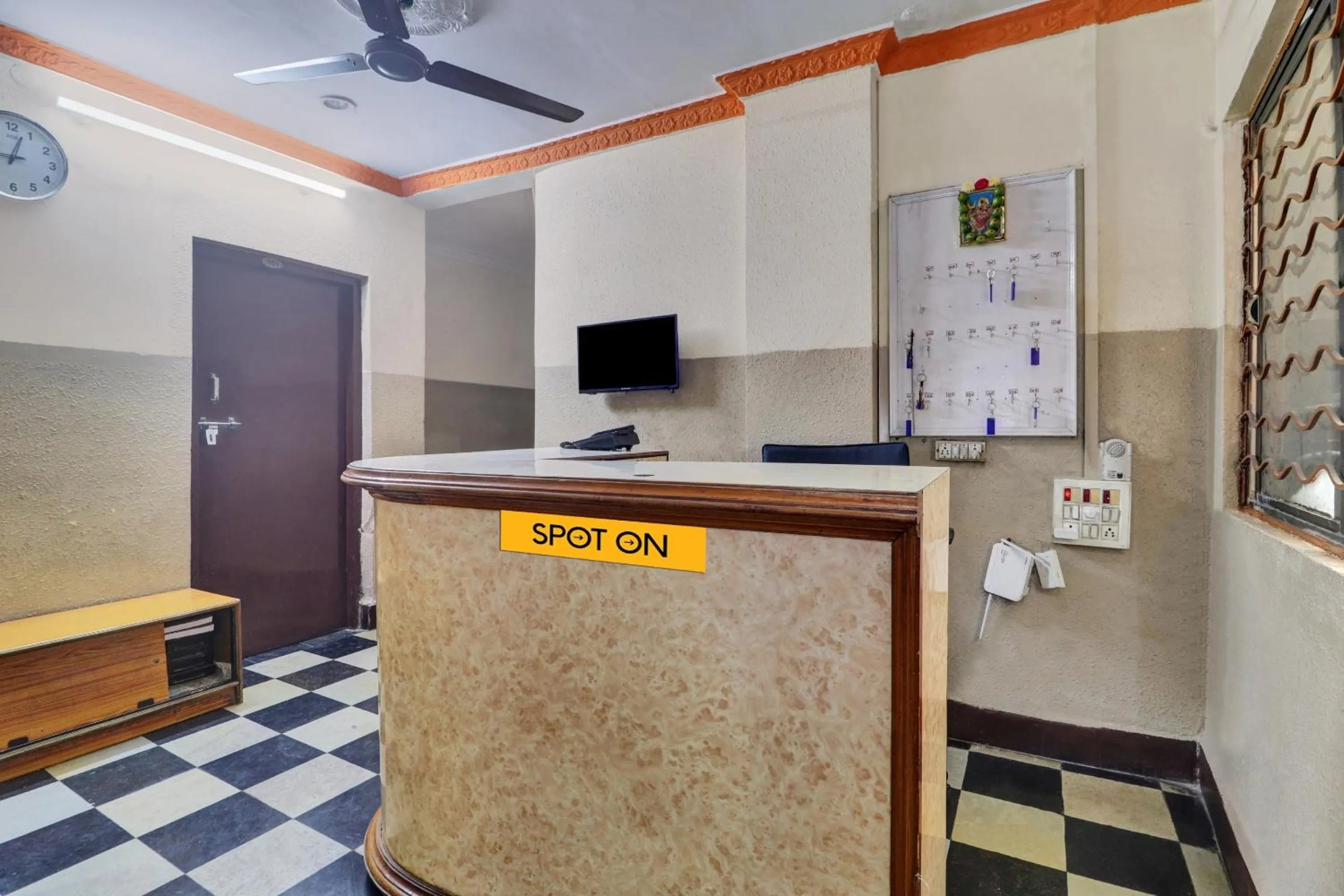 Lobby or reception in SPOT ON Gokul Residency Near Secunderabad Railway Station