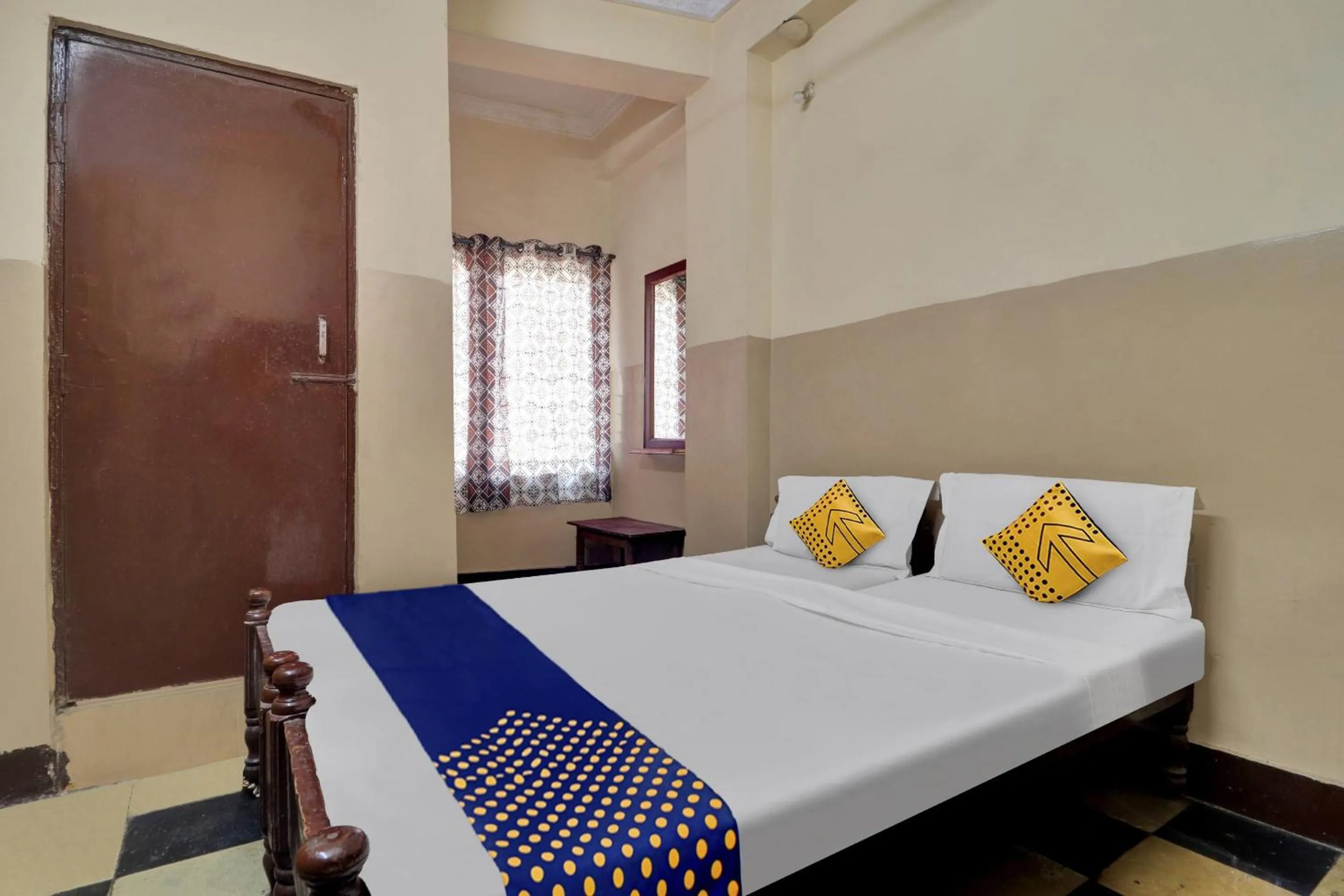 Bedroom, Bed in SPOT ON Gokul Residency Near Secunderabad Railway Station