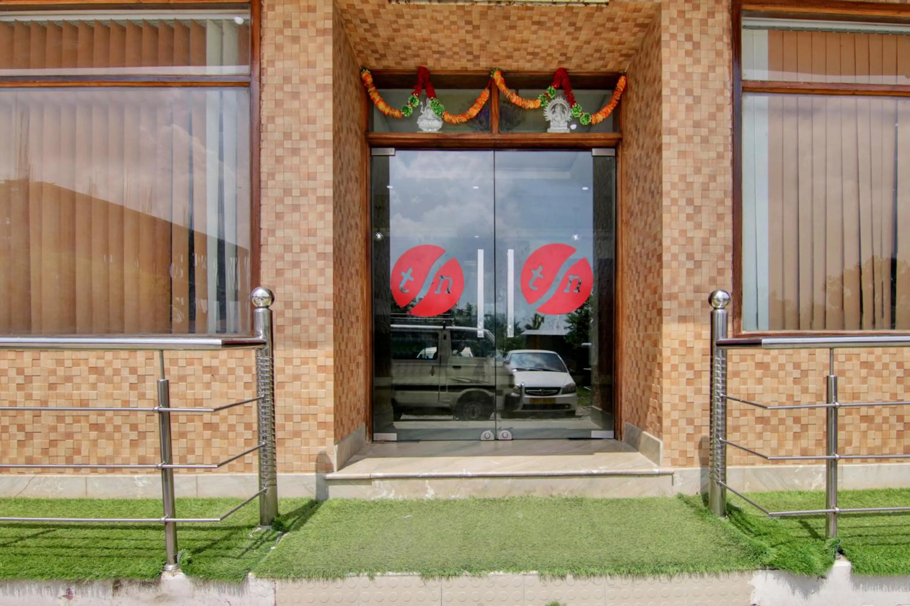 Facade/entrance in Collection O The Shree Dhar Niwas